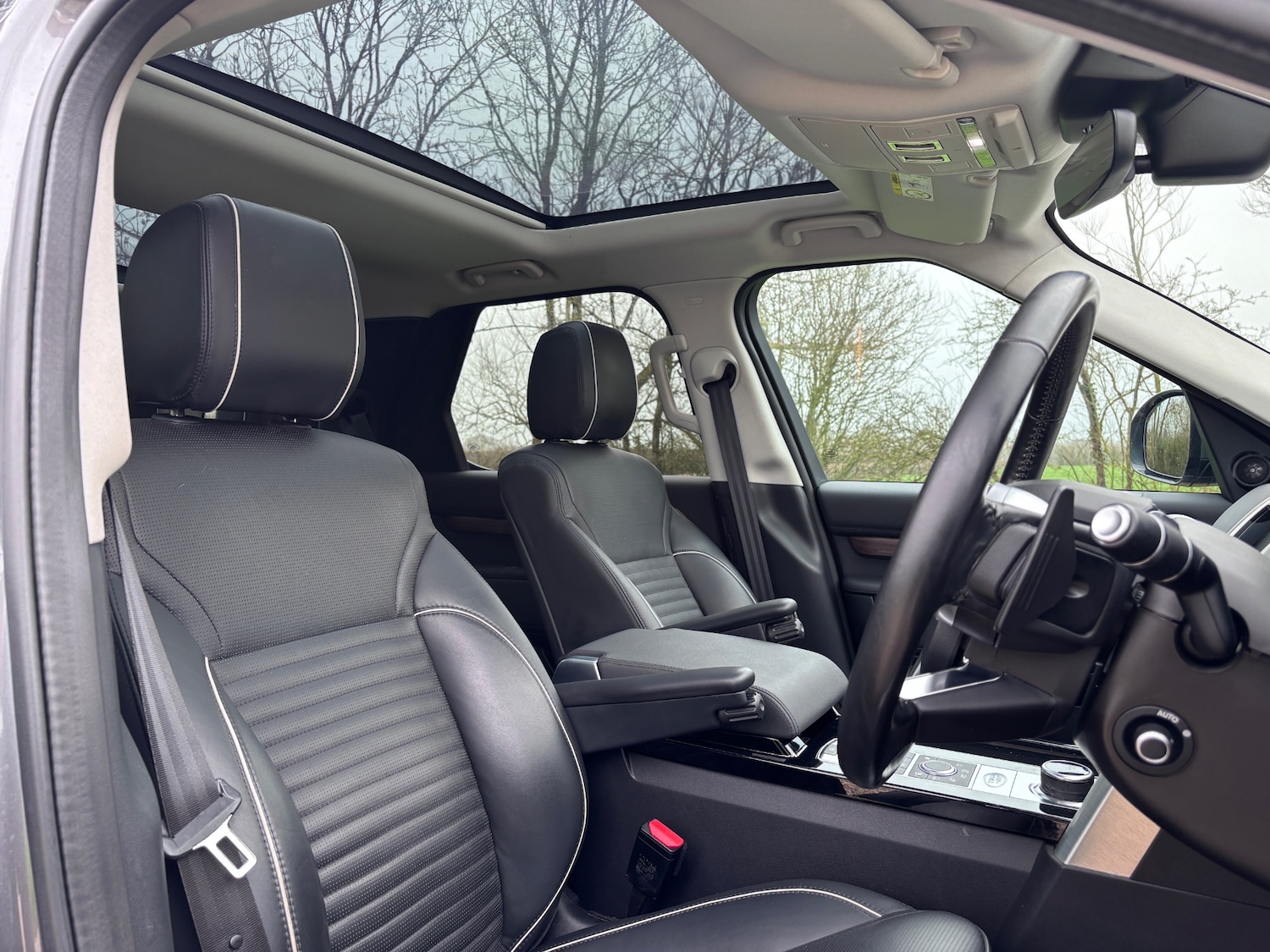 Used Land Rover Discovery 2019 for sale - 77796810: Photo 8