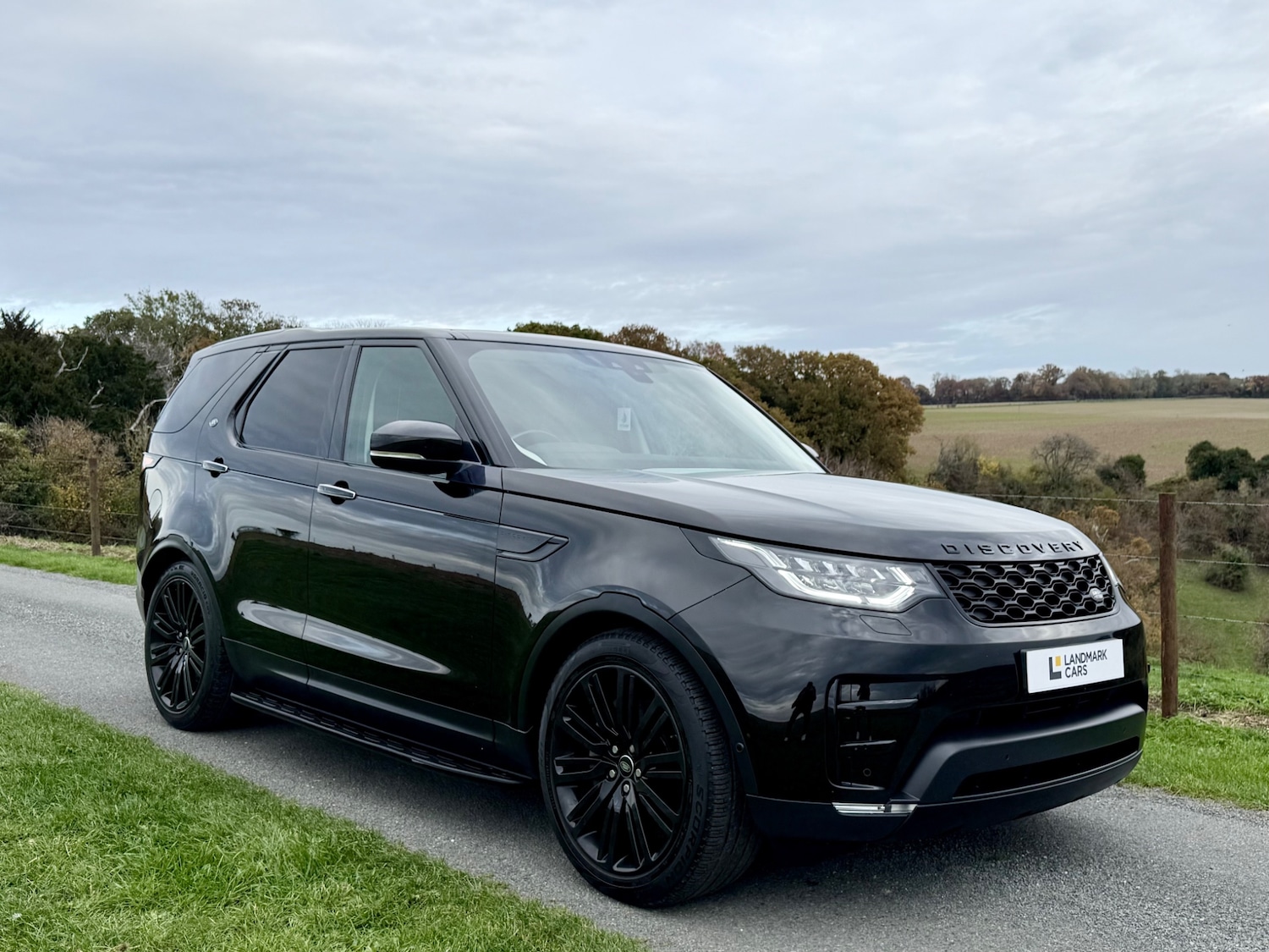 Used Land Rover Discovery 2018 for sale - 76687397: Photo 1