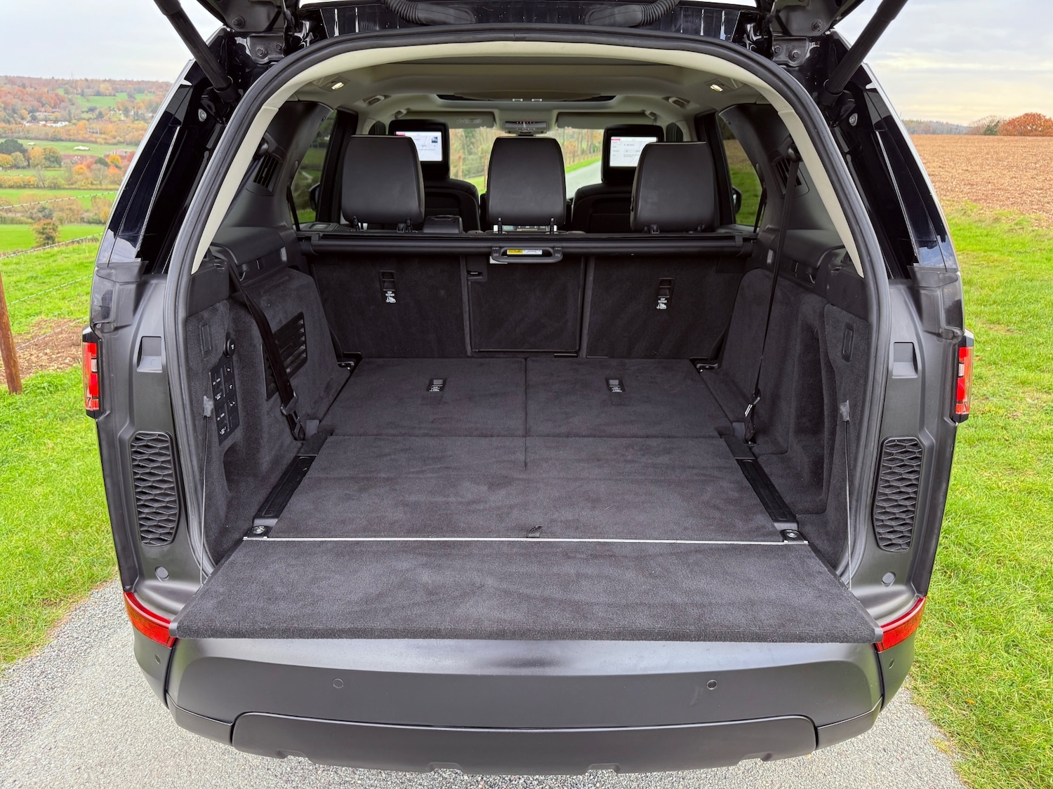 Used Land Rover Discovery 2018 for sale - 76687397: Photo 16