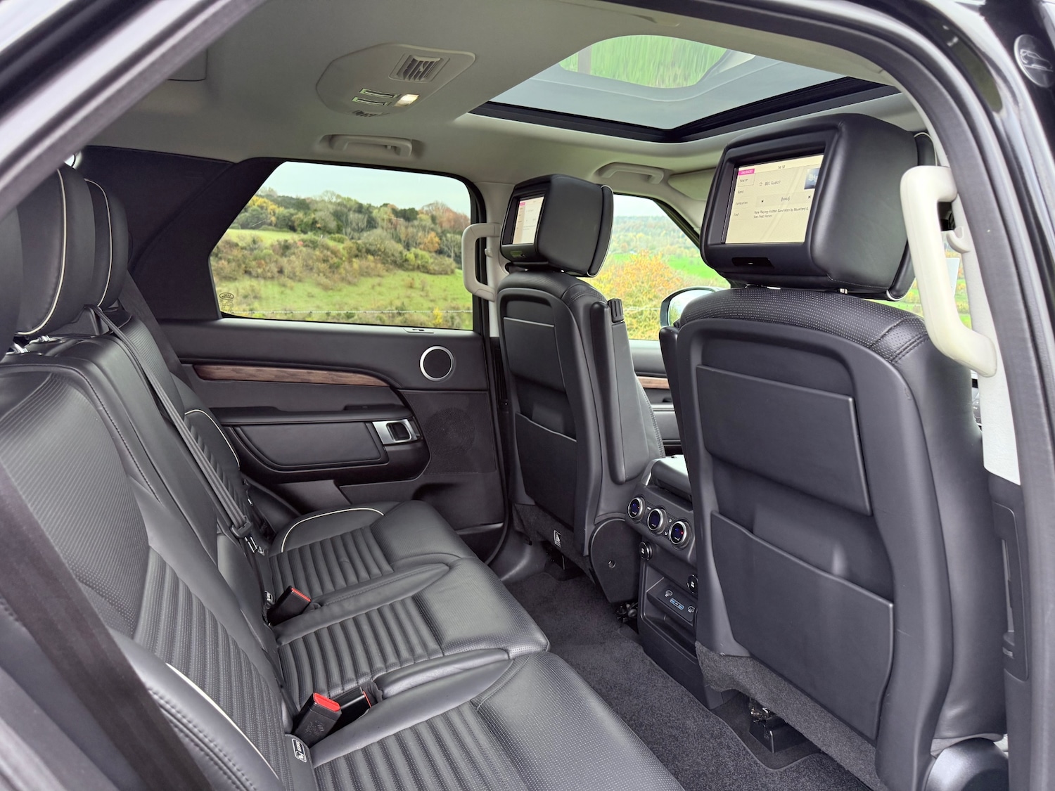 Used Land Rover Discovery 2018 for sale - 76687397: Photo 18