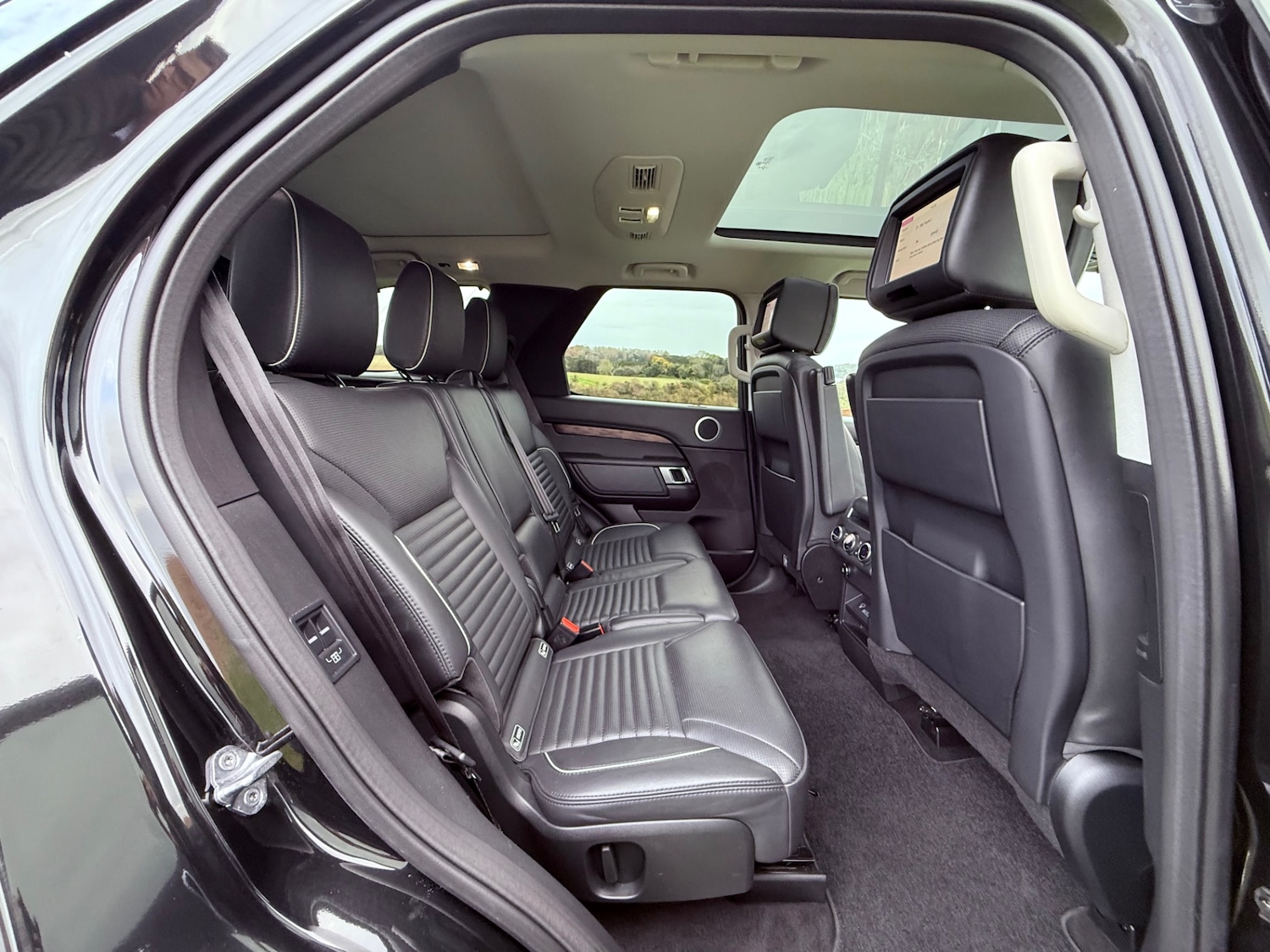 Used Land Rover Discovery 2018 for sale - 76687397: Photo 19