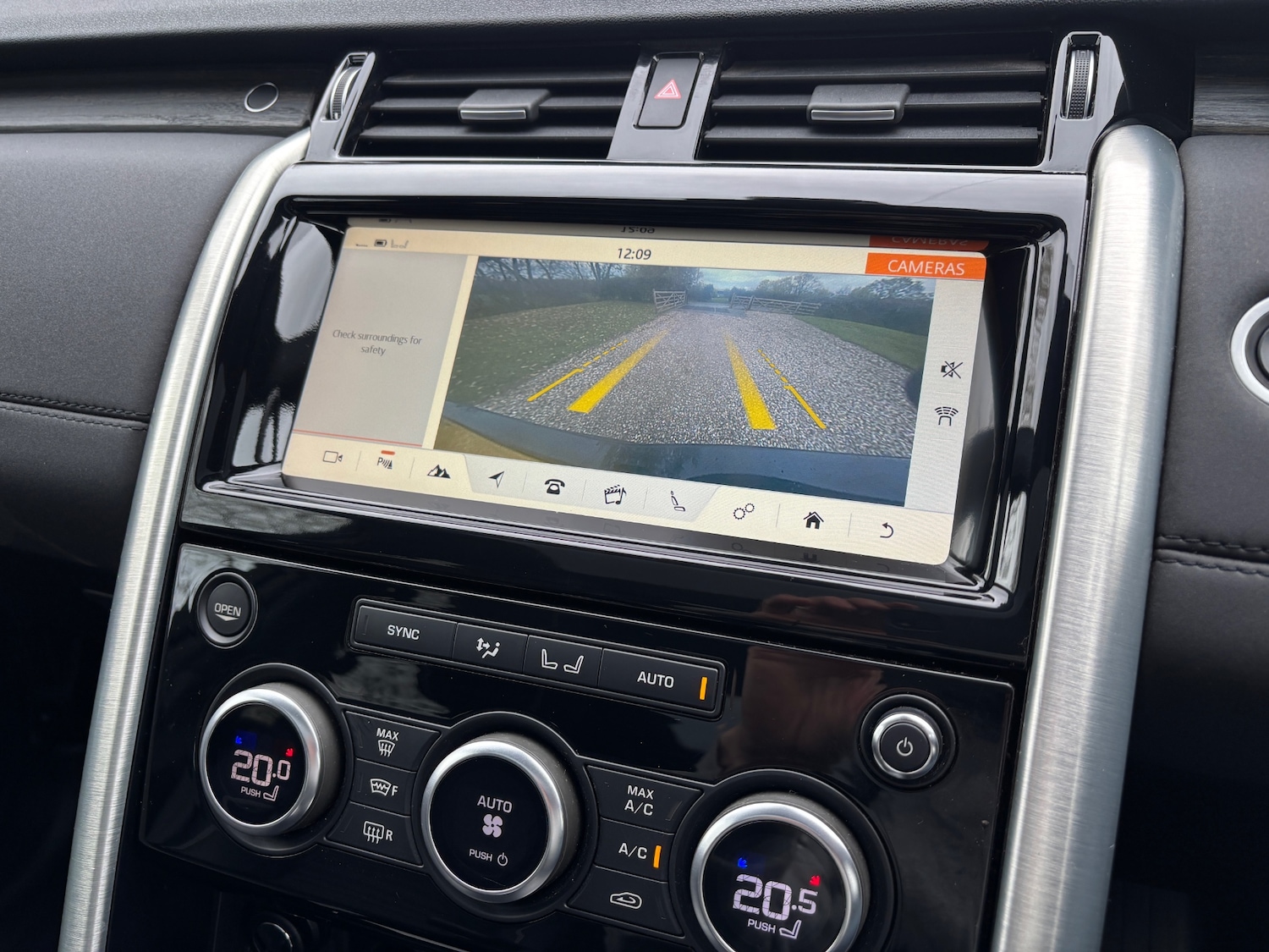 Used Land Rover Discovery 2018 for sale - 76358294: Photo 17
