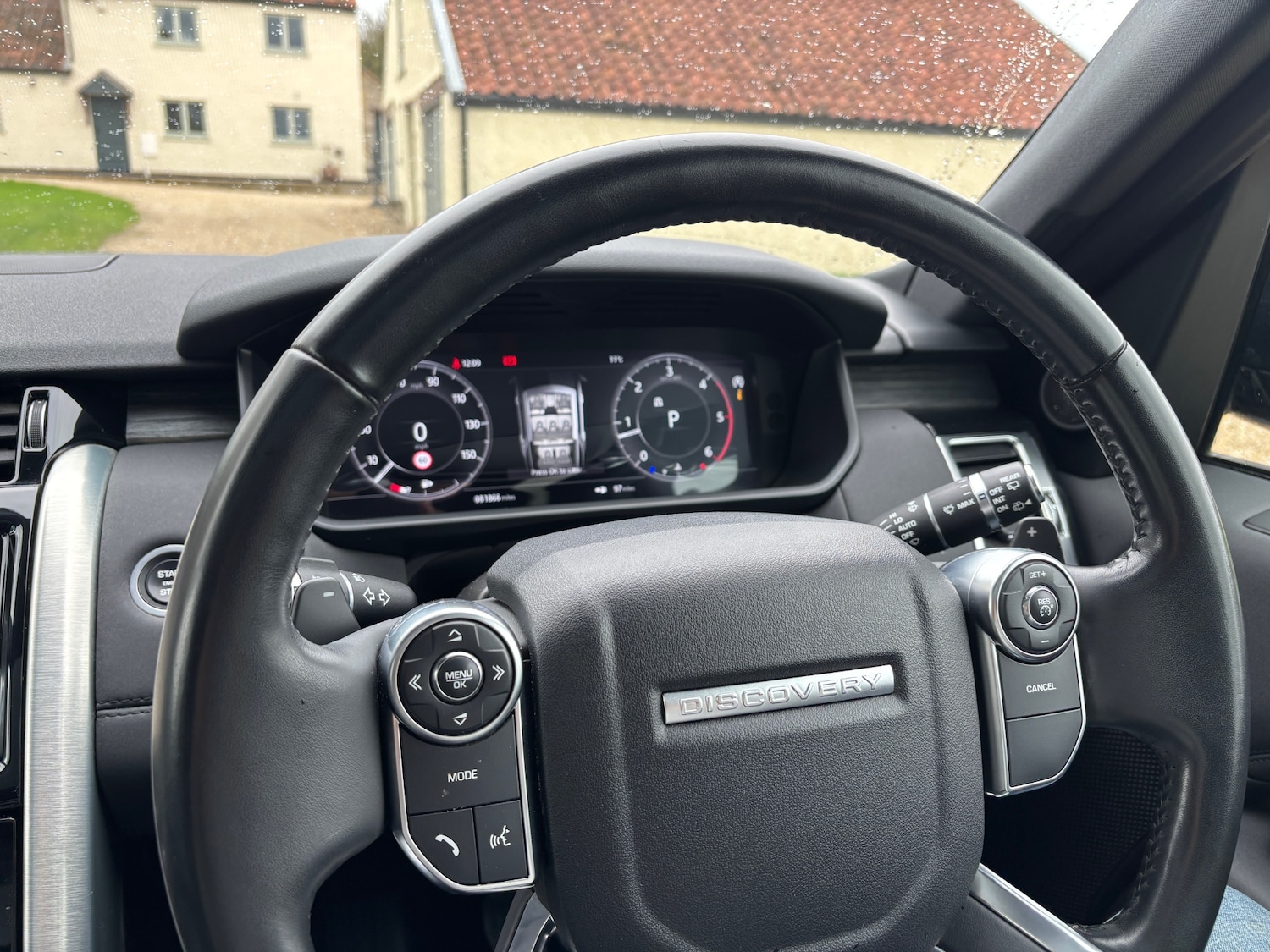 Used Land Rover Discovery 2018 for sale - 76358294: Photo 18