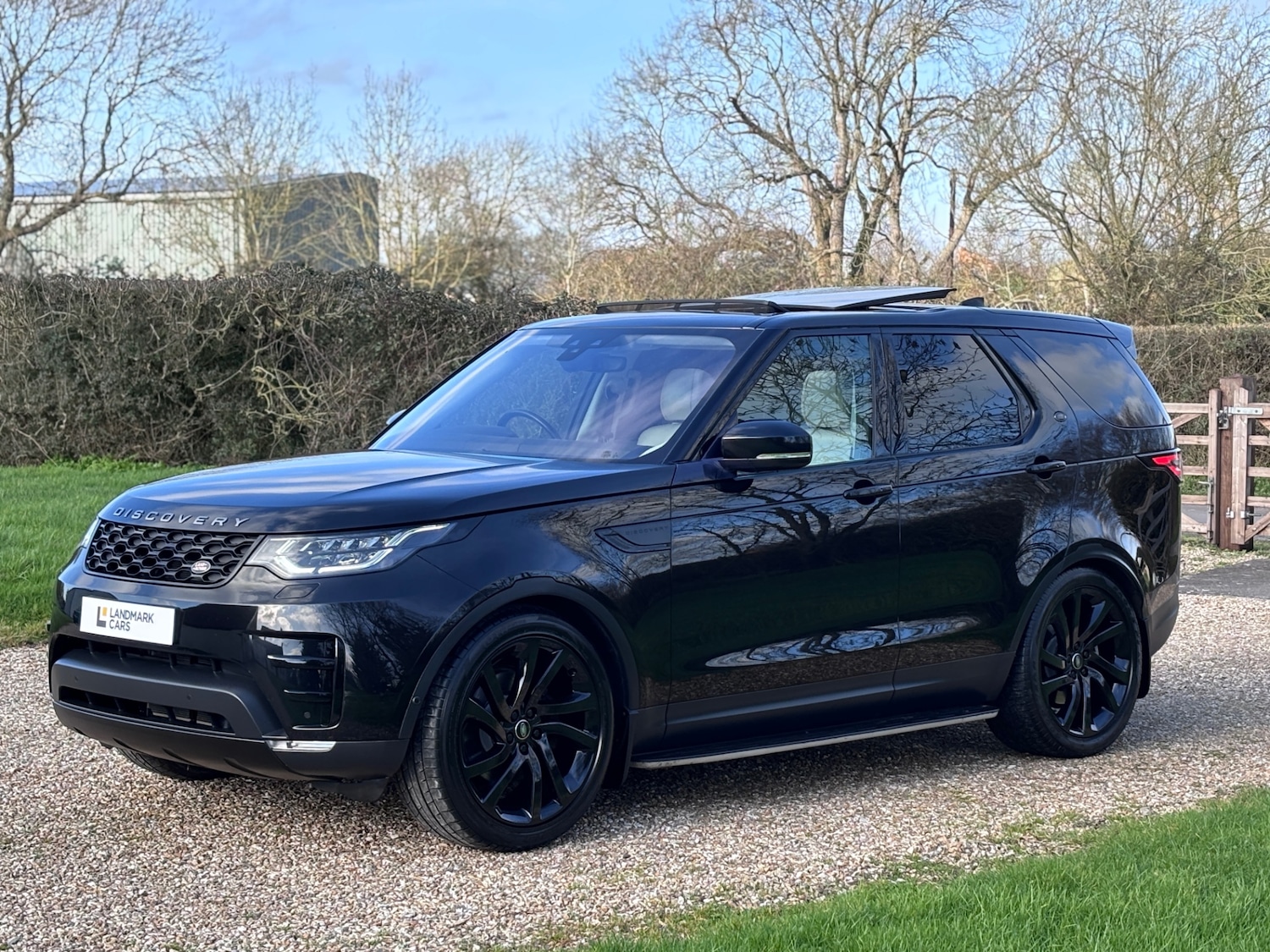 Used Land Rover Discovery 2017 for sale - 77666371: Photo 2