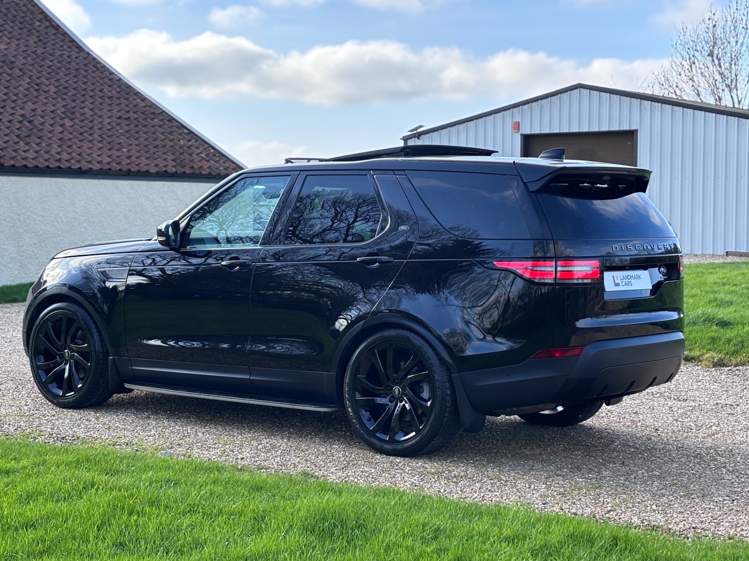 Used Land Rover Discovery 2017 for sale - 77666371: Photo 3
