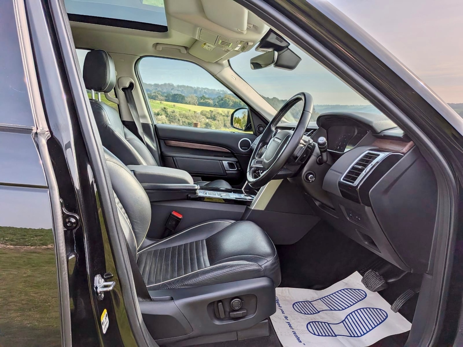 Used Land Rover Discovery 2018 for sale - 77981243: Photo 15