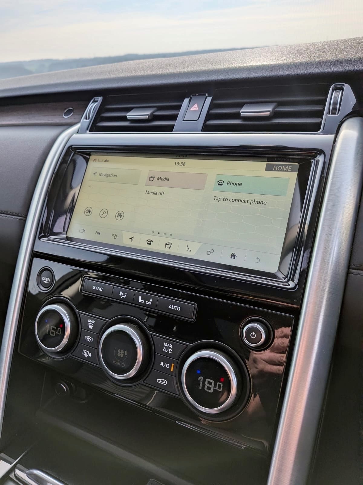 Used Land Rover Discovery 2018 for sale - 77981243: Photo 21