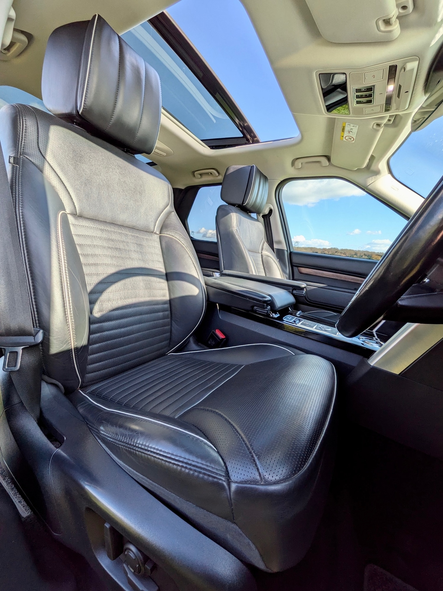 Used Land Rover Discovery 2018 for sale - 77946054: Photo 12