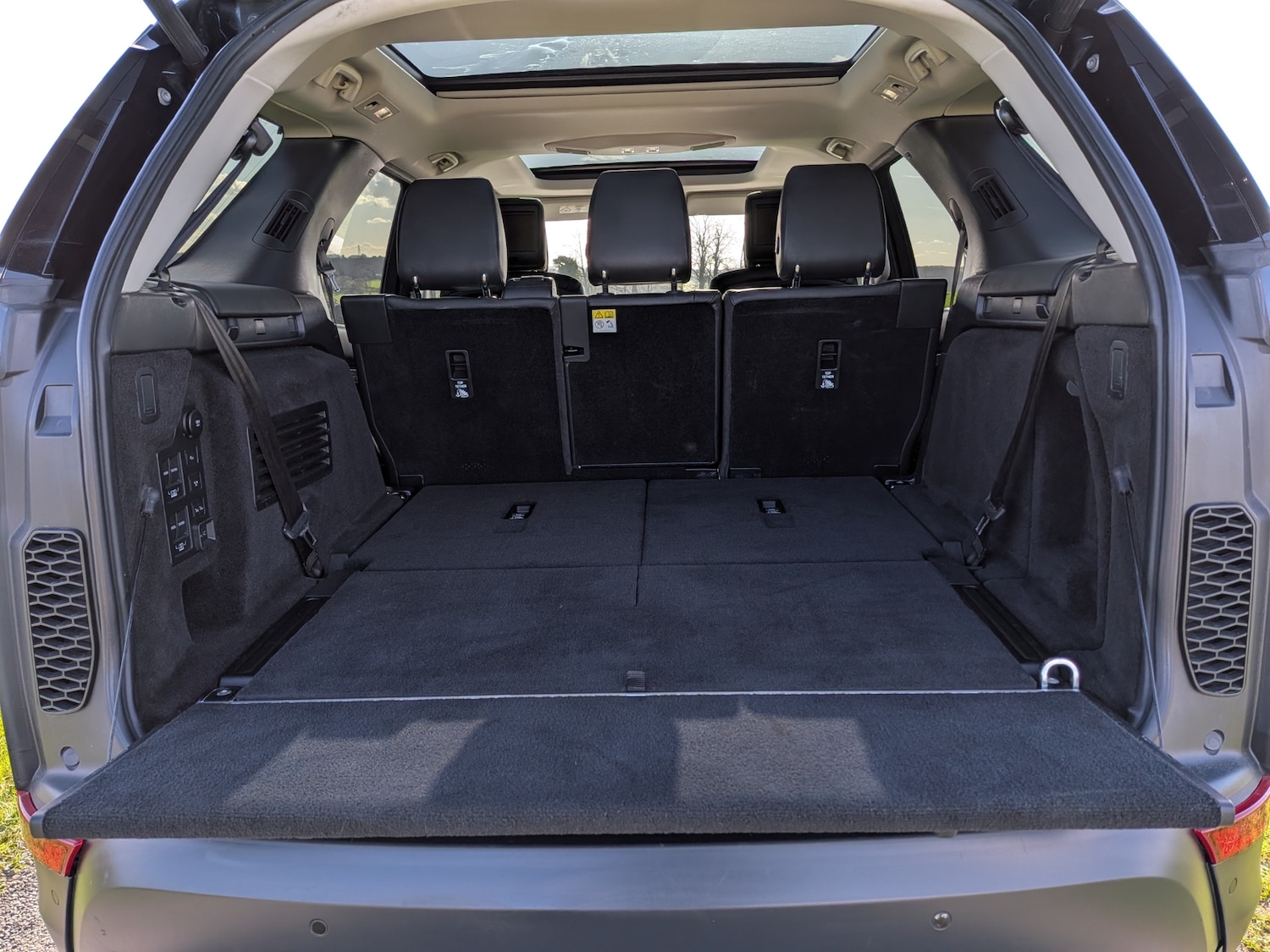 Used Land Rover Discovery 2018 for sale - 77946054: Photo 17