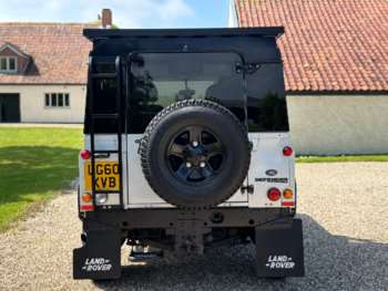Used Land Rover Defender 2010 for sale - 74769244: Photo