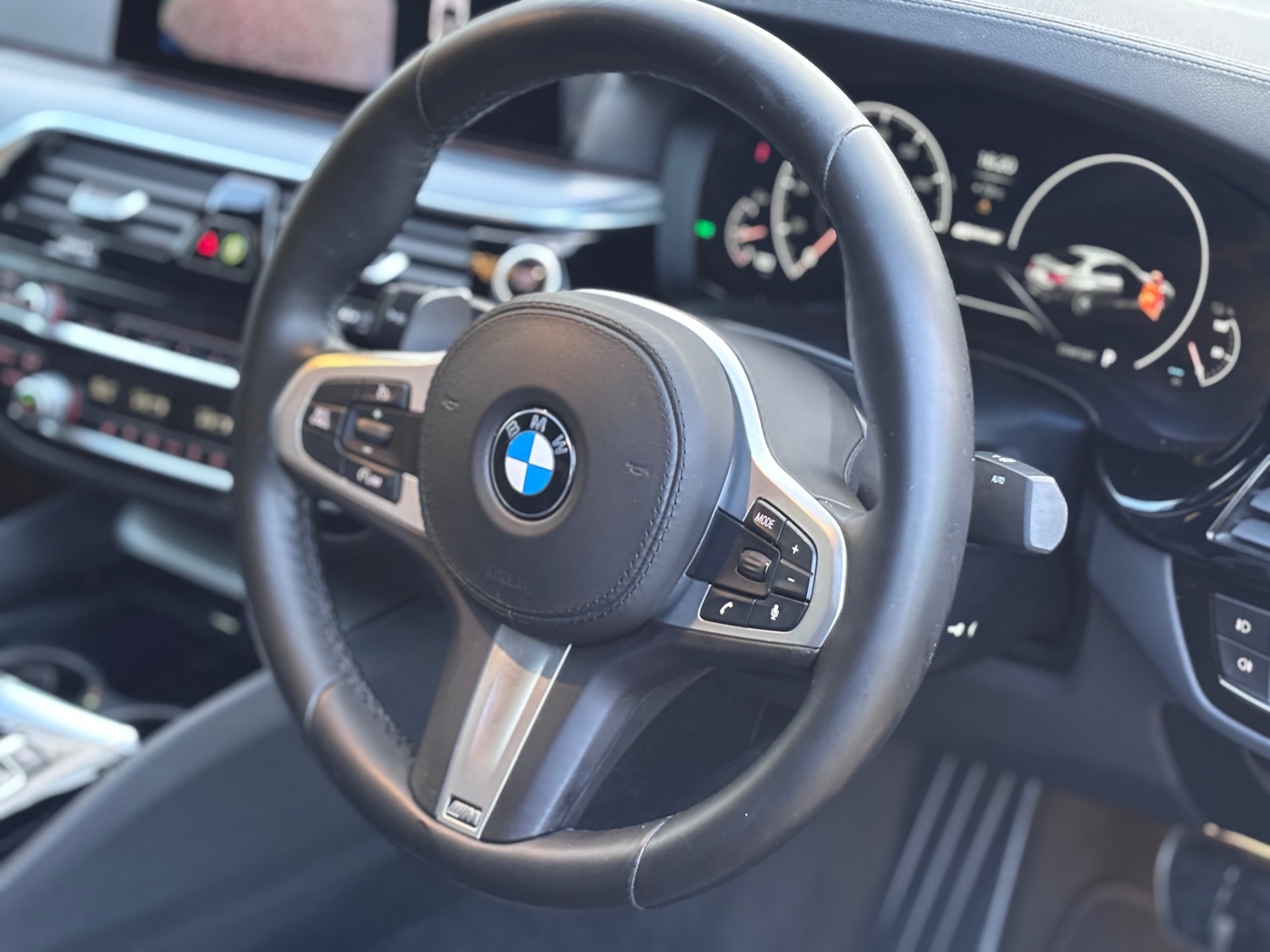 Used BMW 5 Series 2018 for sale - 77329378: Photo 11