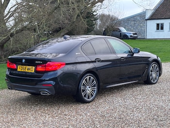 Used BMW 5 Series 2018 for sale - 77329378: Photo