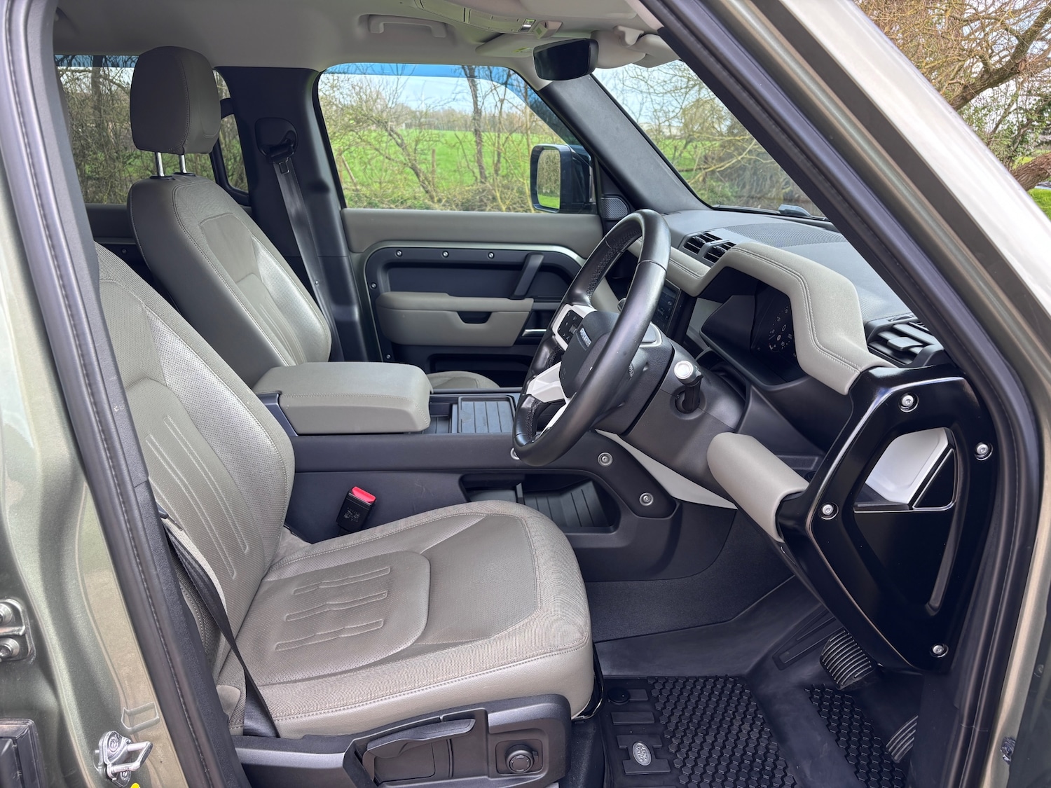 Used Land Rover Defender 2020 for sale - 77921141: Photo 10