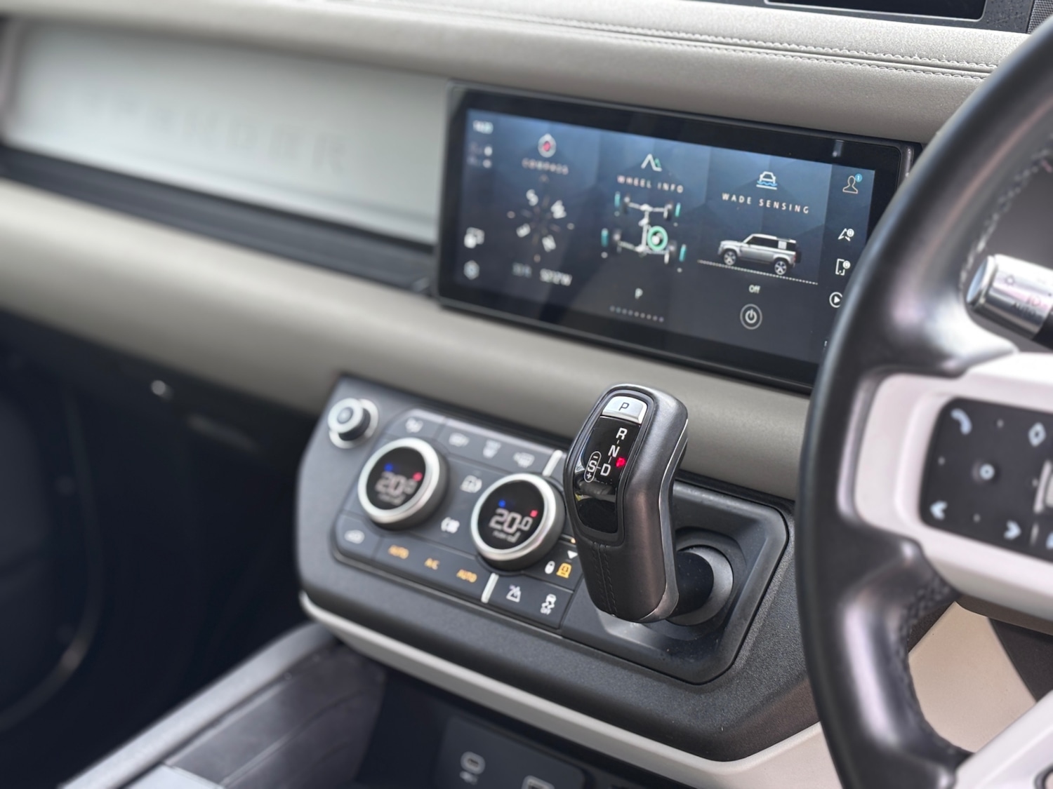 Used Land Rover Defender 2020 for sale - 77921141: Photo 12