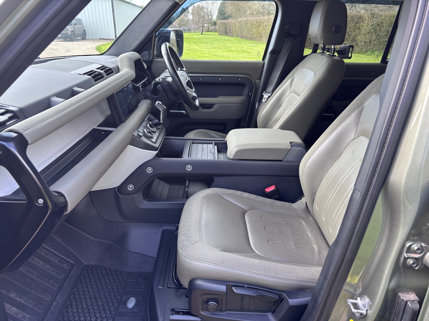 Used Land Rover Defender 2020 for sale - 77921141: Photo 20