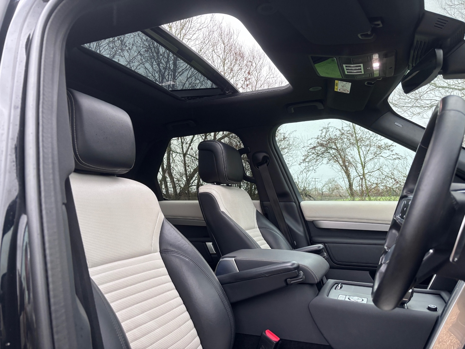 Used Land Rover Discovery 2021 for sale - 76889044: Photo 10