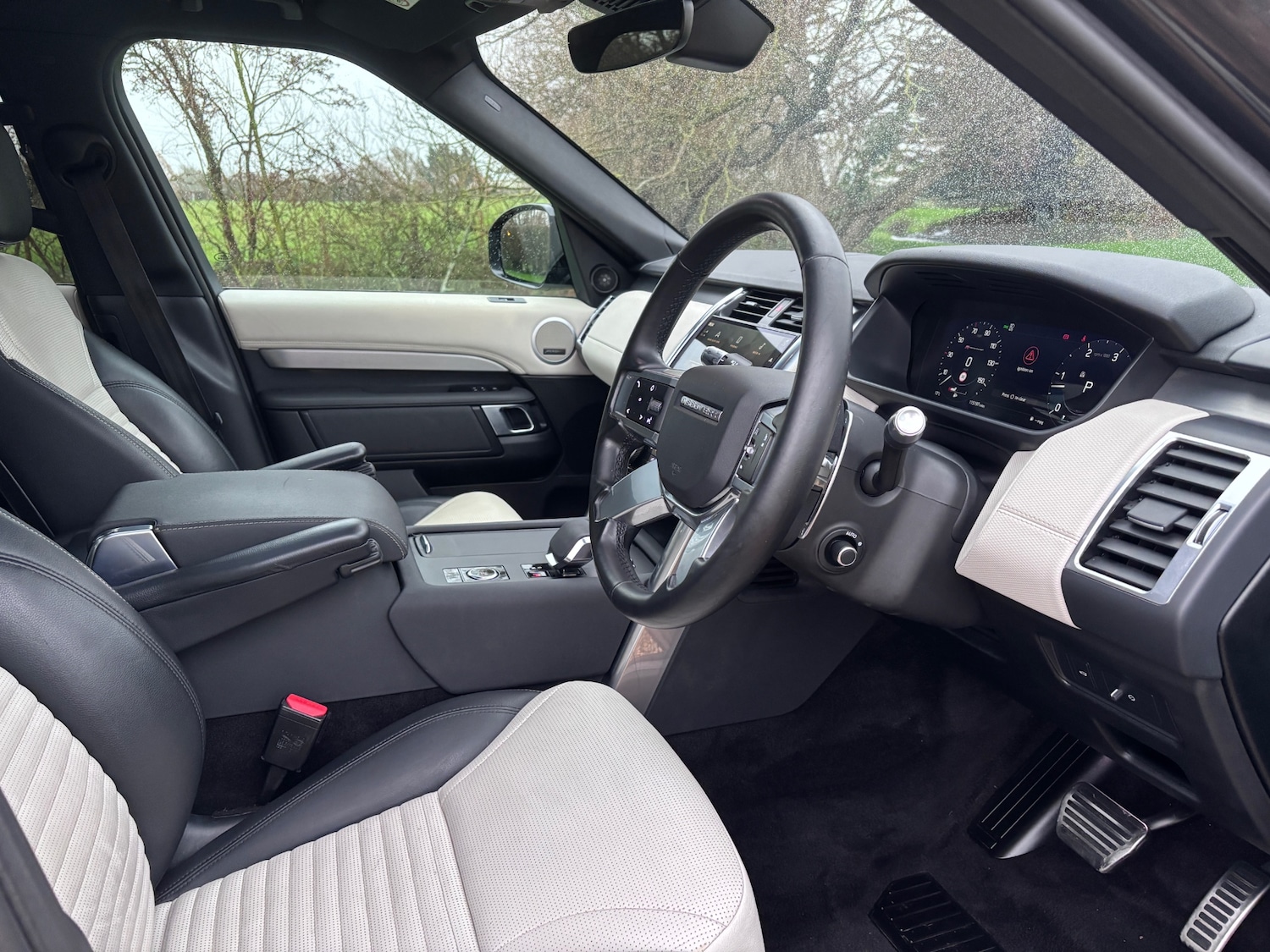 Used Land Rover Discovery 2021 for sale - 76889044: Photo 8