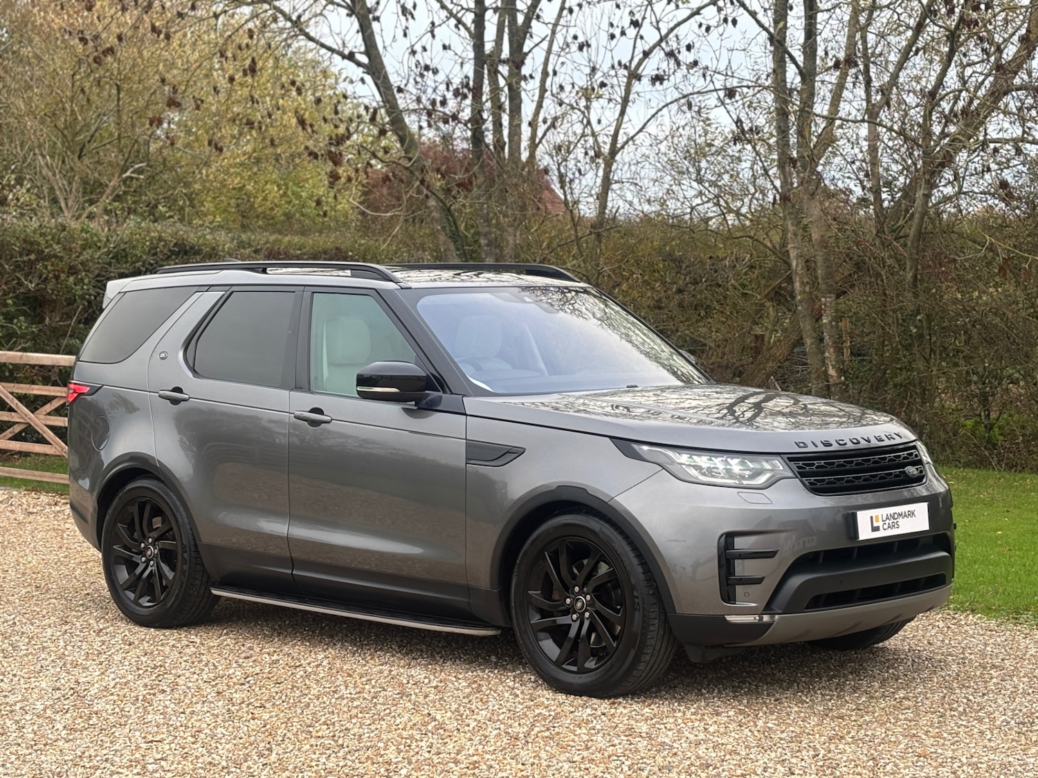 Used Land Rover Discovery 2017 for sale - 76387505: Photo 1