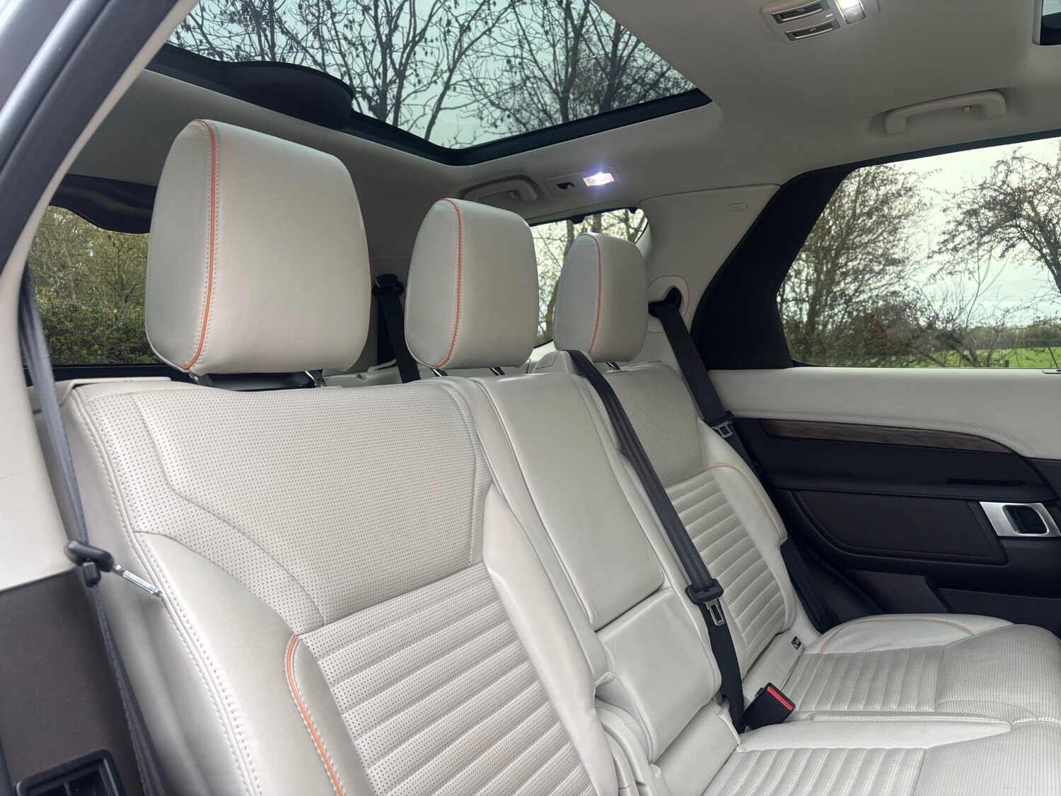 Used Land Rover Discovery 2017 for sale - 76387505: Photo 13