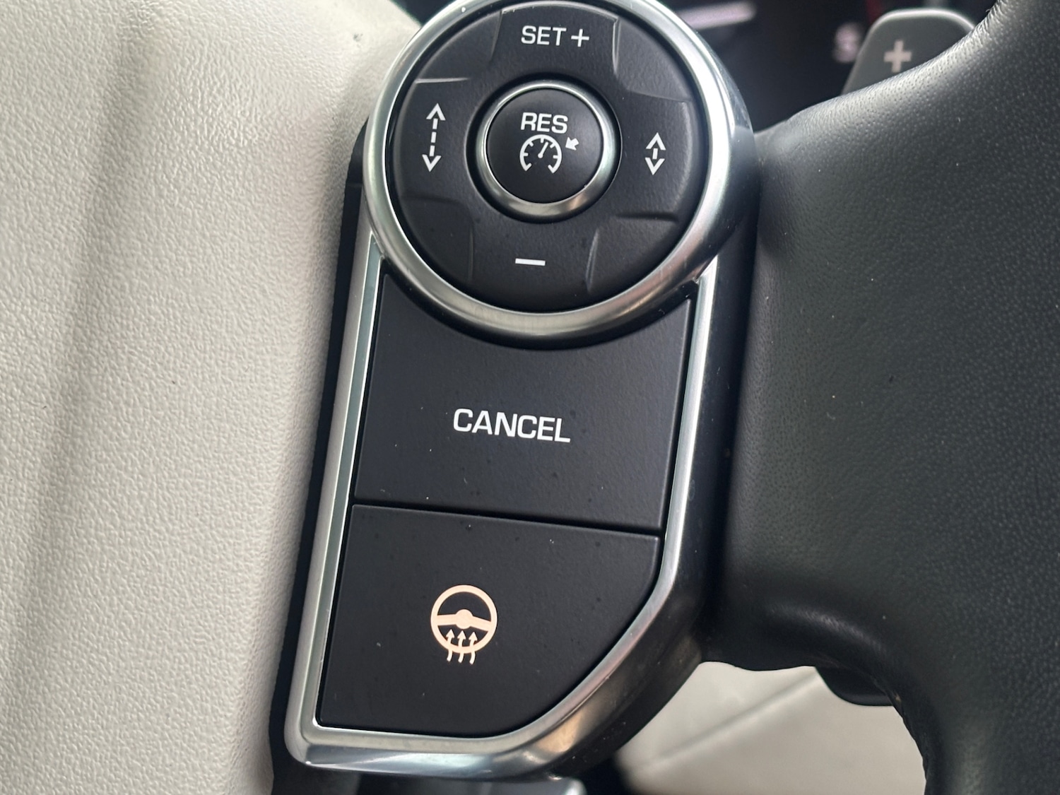 Used Land Rover Discovery 2017 for sale - 76387505: Photo 19