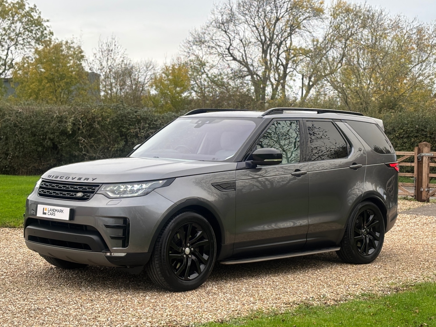 Used Land Rover Discovery 2017 for sale - 76387505: Photo 2