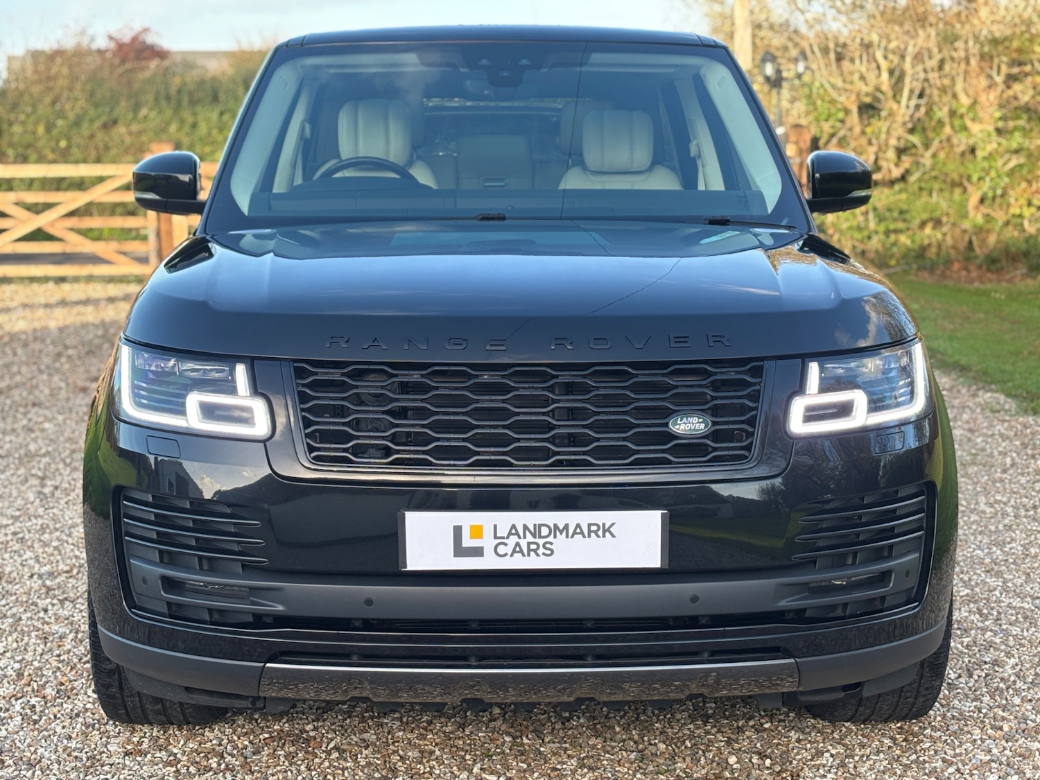 Used Land Rover Range Rover 2019 for sale - 76407669: Photo 2