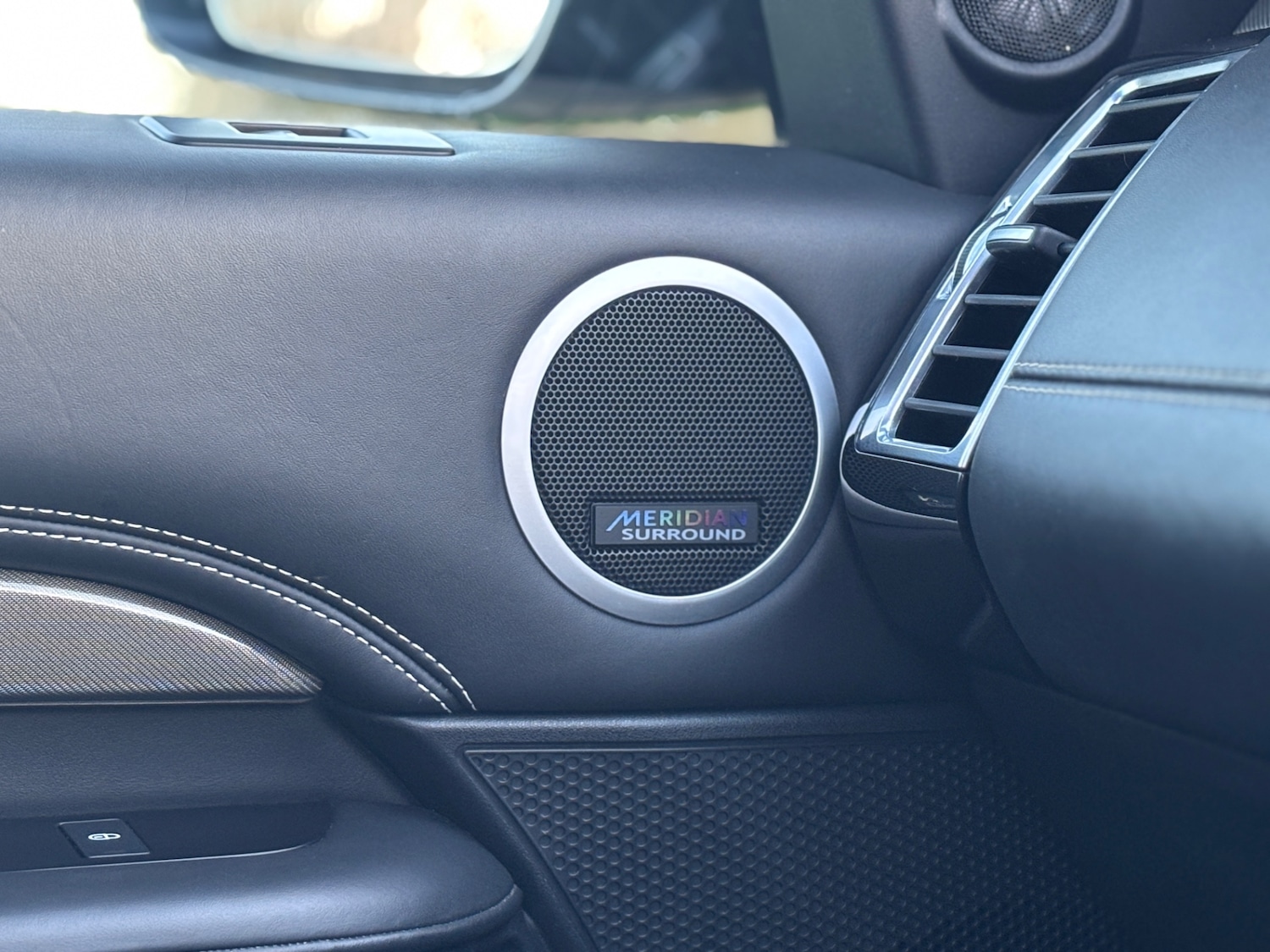 Used Land Rover Discovery 2019 for sale - 77008225: Photo 10