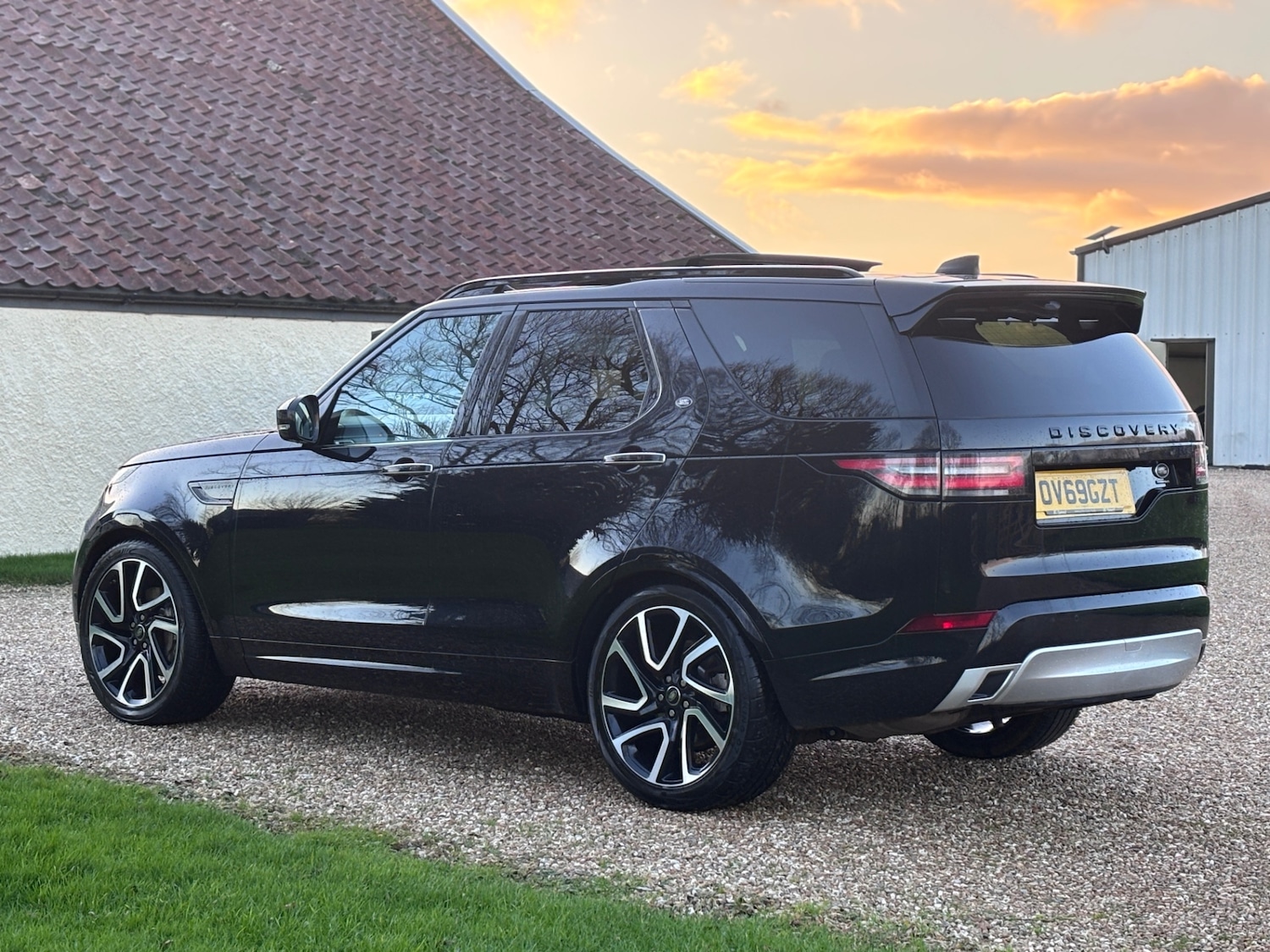 Used Land Rover Discovery 2019 for sale - 77008225: Photo 2