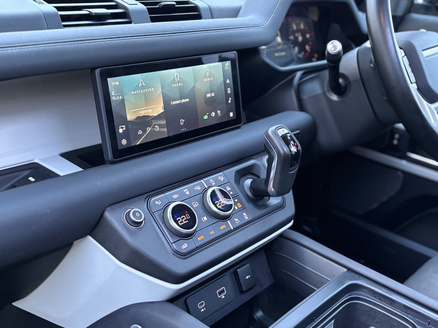 Used Land Rover Defender 2020 for sale - 77694544: Photo 15