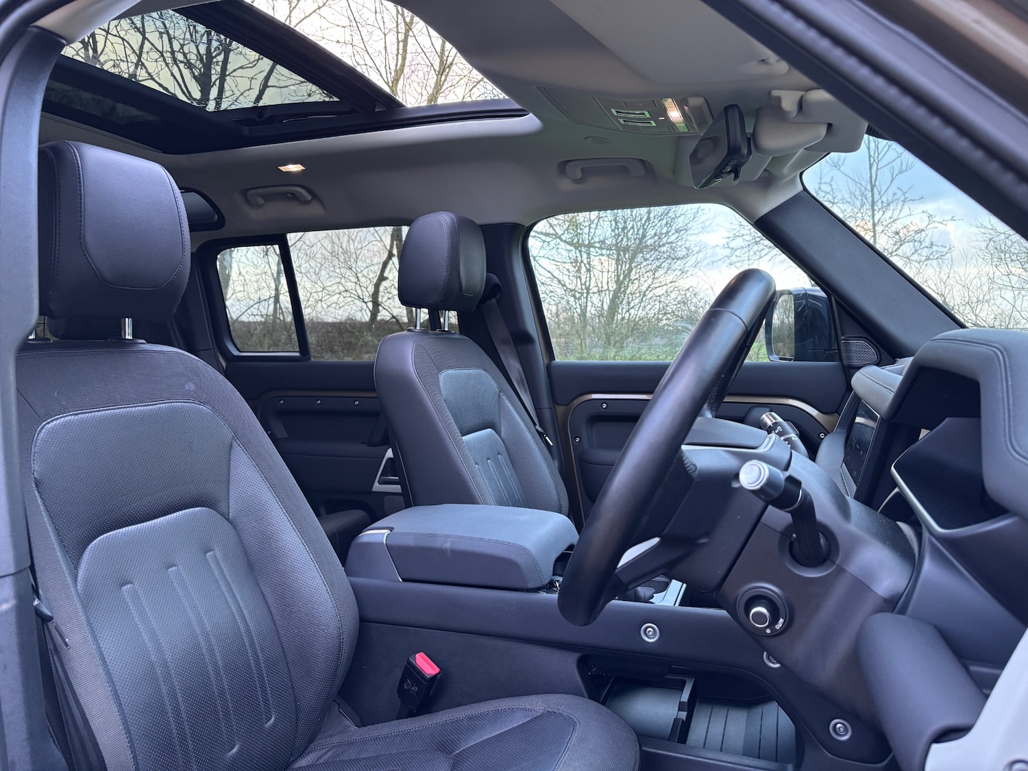 Used Land Rover Defender 2020 for sale - 77694544: Photo 8