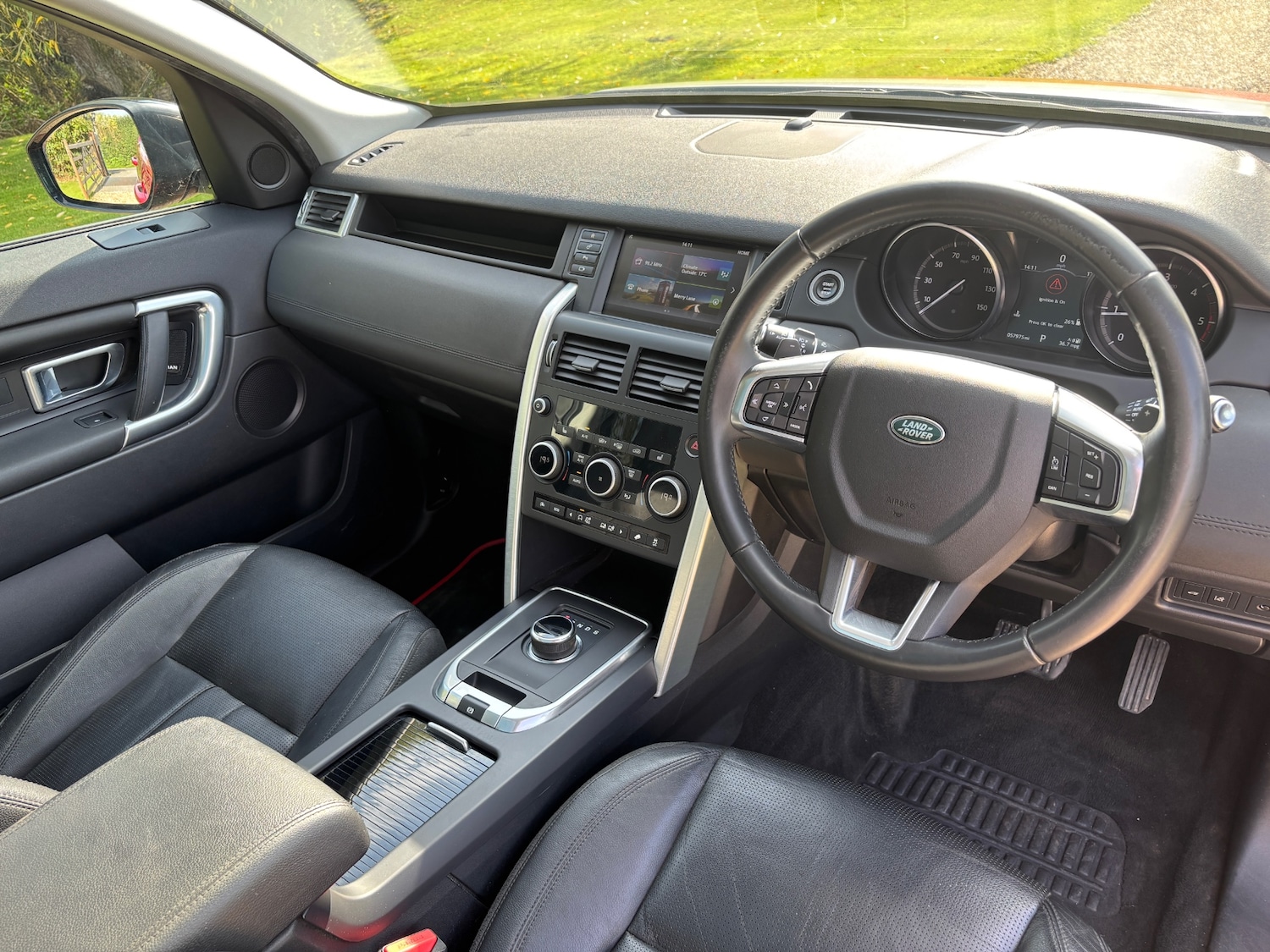 Used Land Rover Discovery Sport 2017 for sale - 76133944: Photo 10
