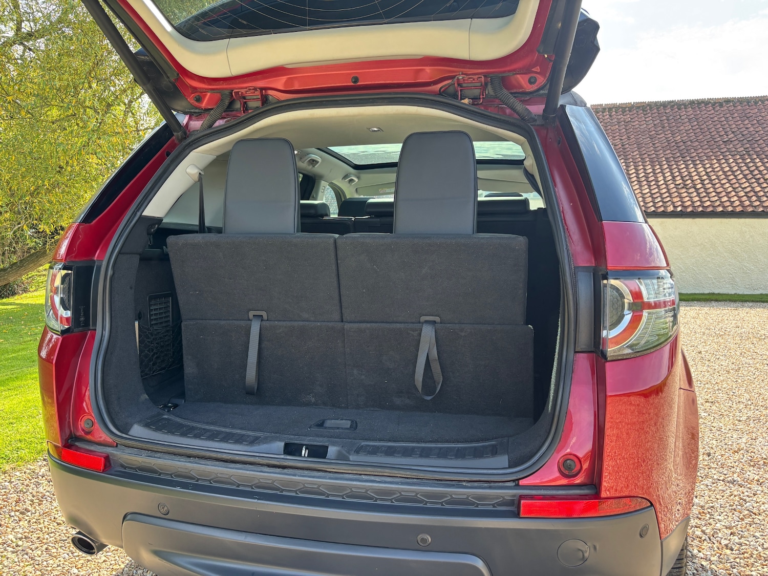 Used Land Rover Discovery Sport 2017 for sale - 76133944: Photo 14