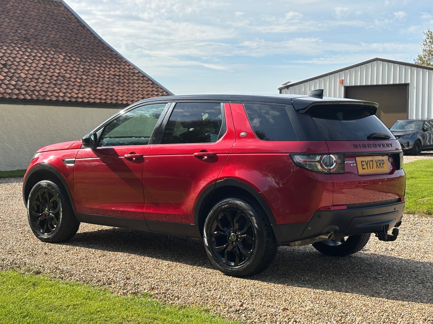 Used Land Rover Discovery Sport 2017 for sale - 76133944: Photo 3