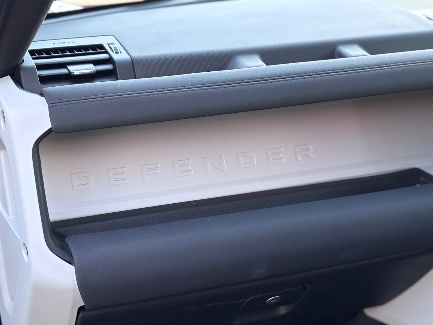 Used Land Rover Defender 2023 for sale - 77989858: Photo 15