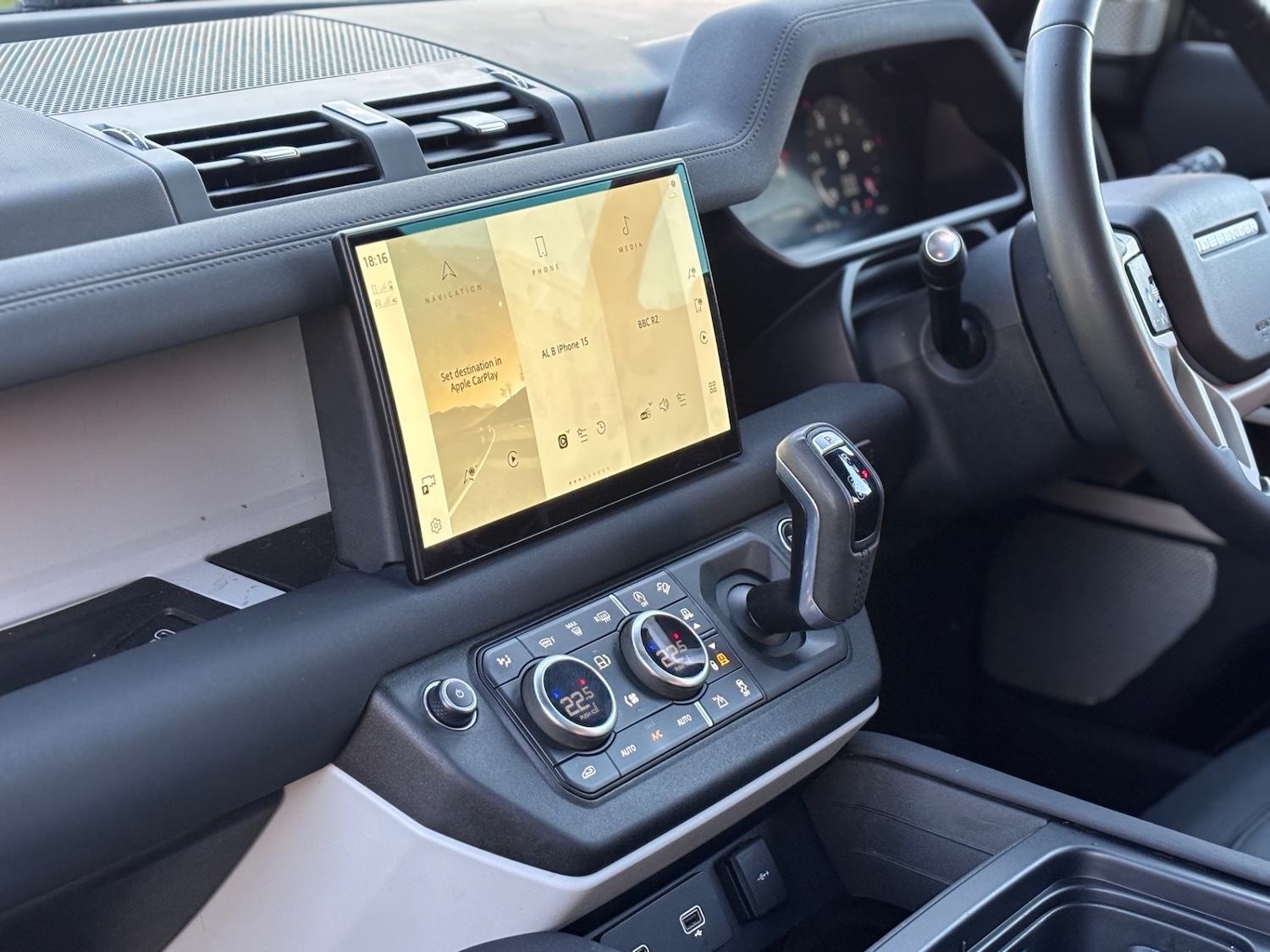 Used Land Rover Defender 2023 for sale - 77989858: Photo 16