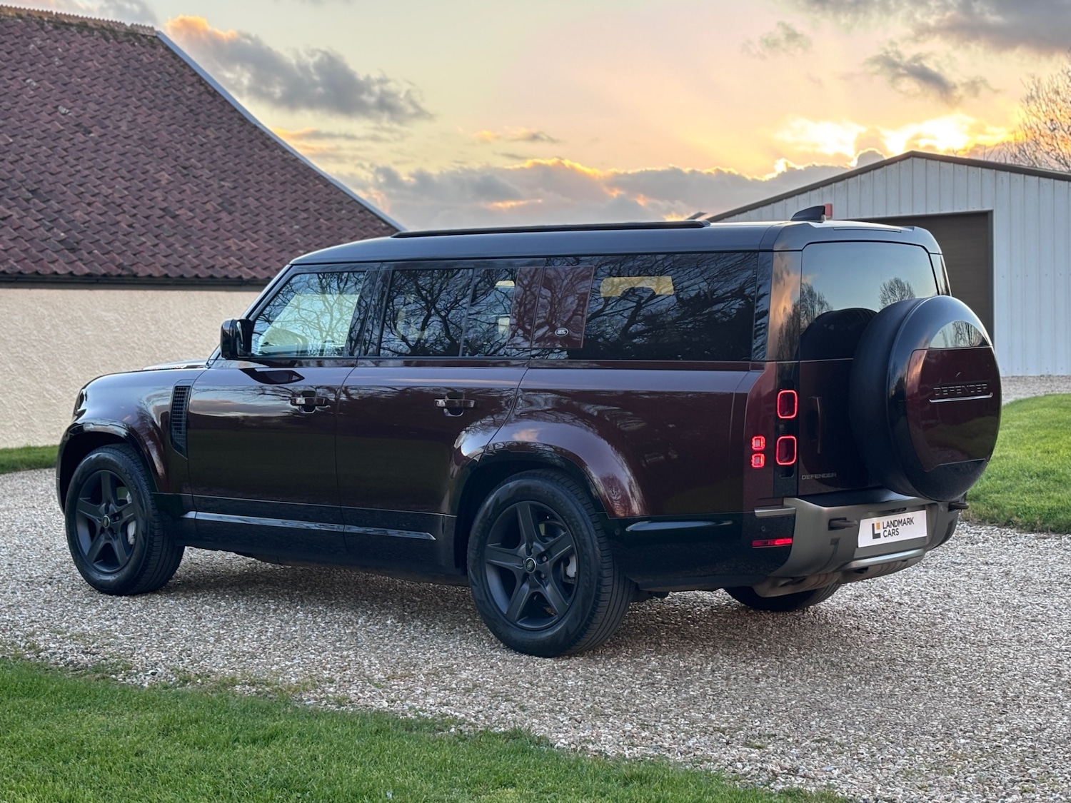 Used Land Rover Defender 2023 for sale - 77989858: Photo 3