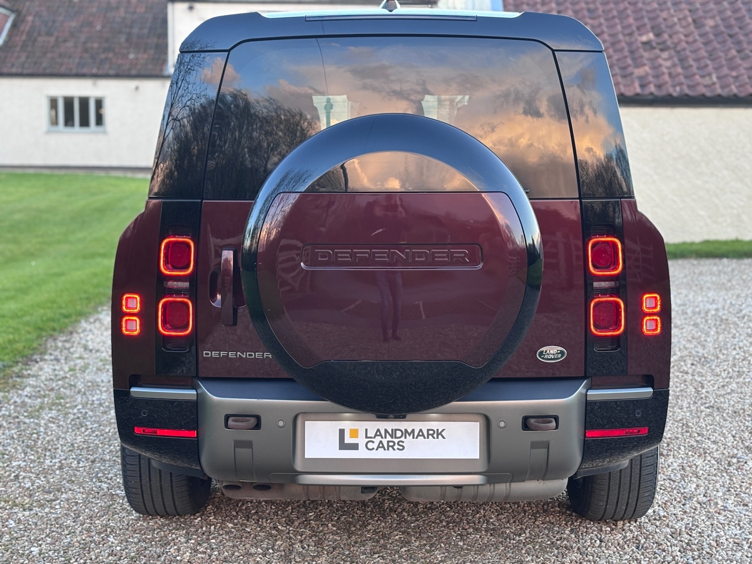 Used Land Rover Defender 2023 for sale - 77989858: Photo 4