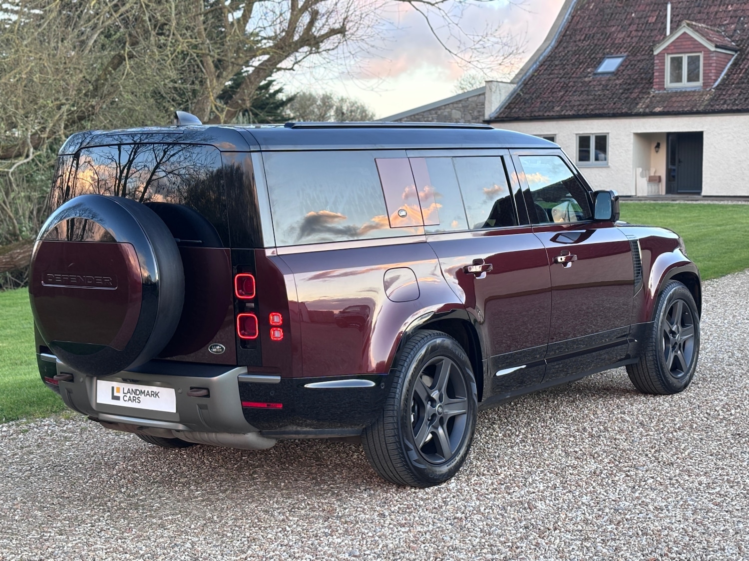 Used Land Rover Defender 2023 for sale - 77989858: Photo 5