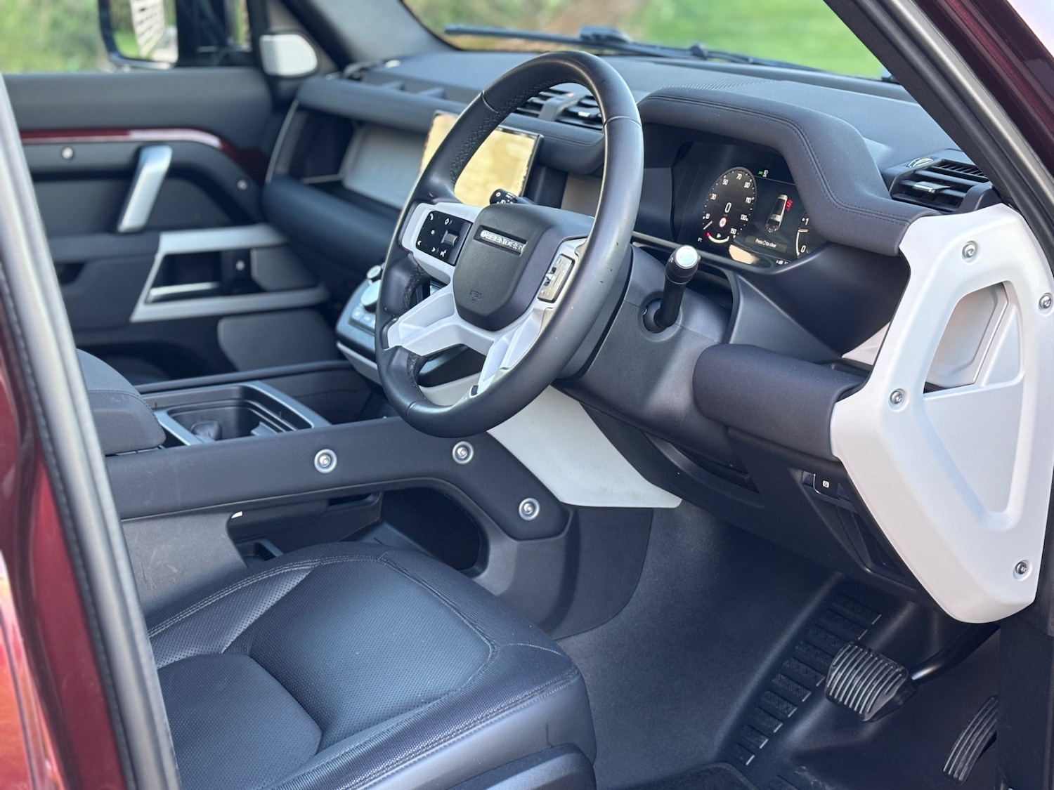 Used Land Rover Defender 2023 for sale - 77989858: Photo 8