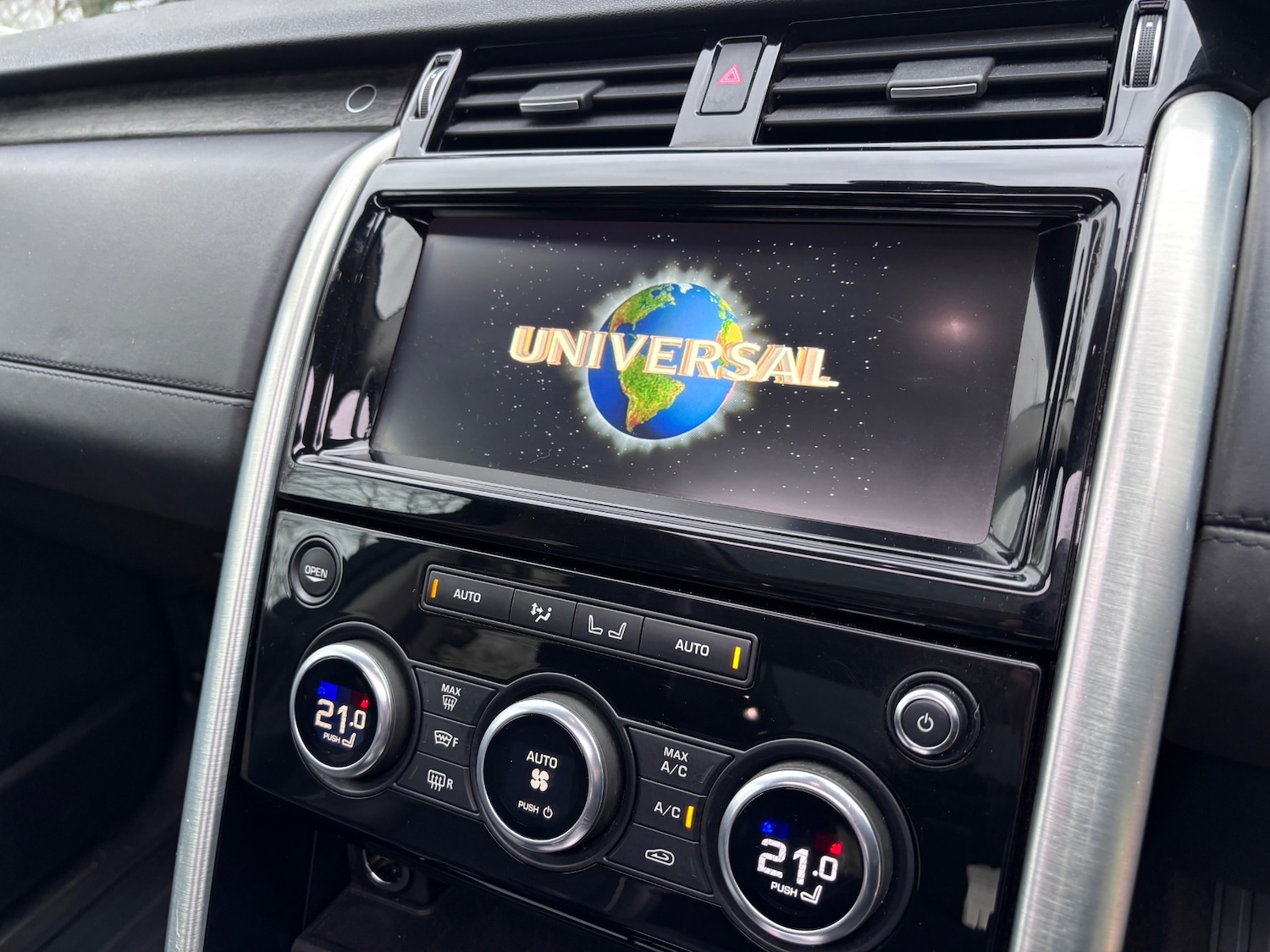 Used Land Rover Discovery 2017 for sale - 77277239: Photo 11