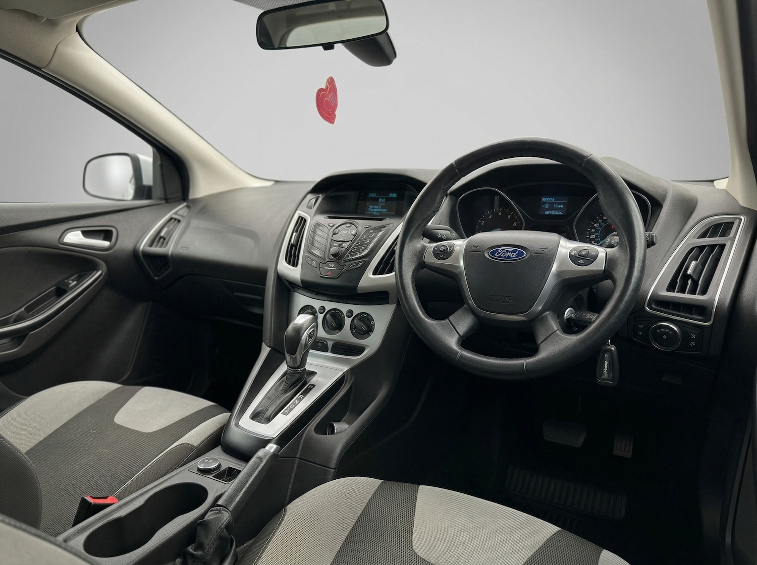 Used Ford Focus 2014 for sale - 78141139: Photo 2