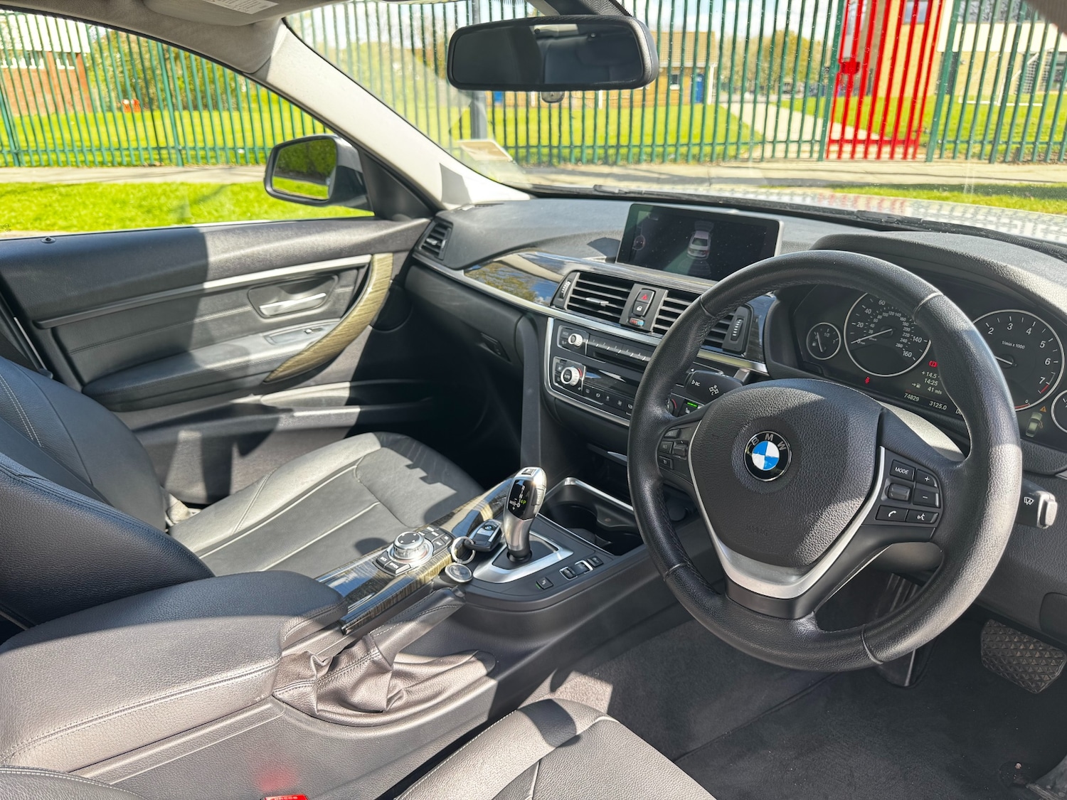 Used BMW 3 Series 2013 for sale - 78141002: Photo 2