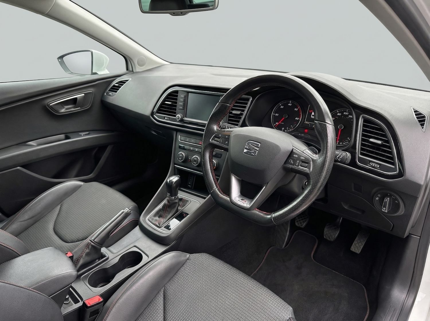 Used SEAT Leon 2015 for sale - 78111250: Photo 2