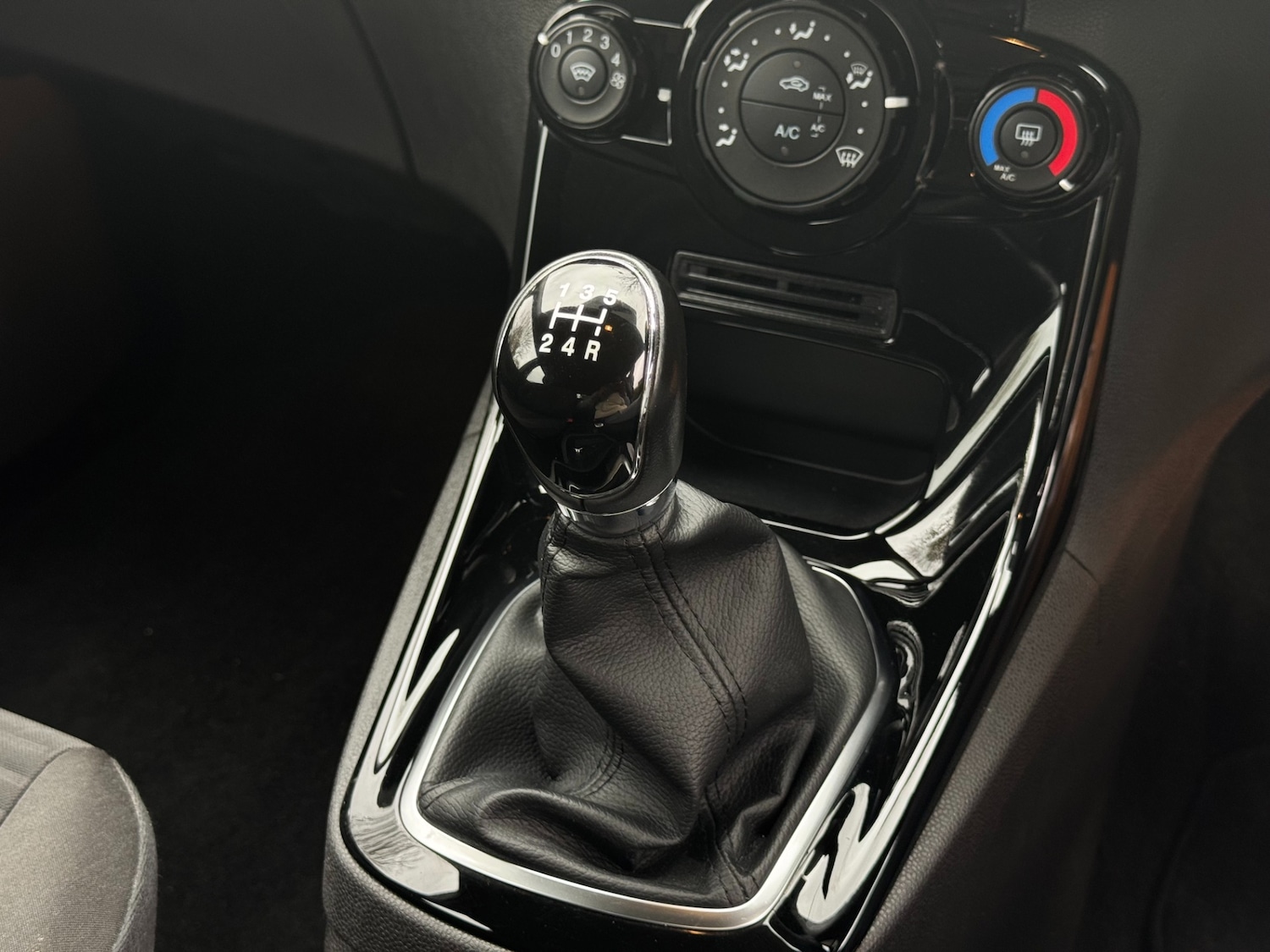 Used Ford Fiesta 2017 for sale - 78109855: Photo 21