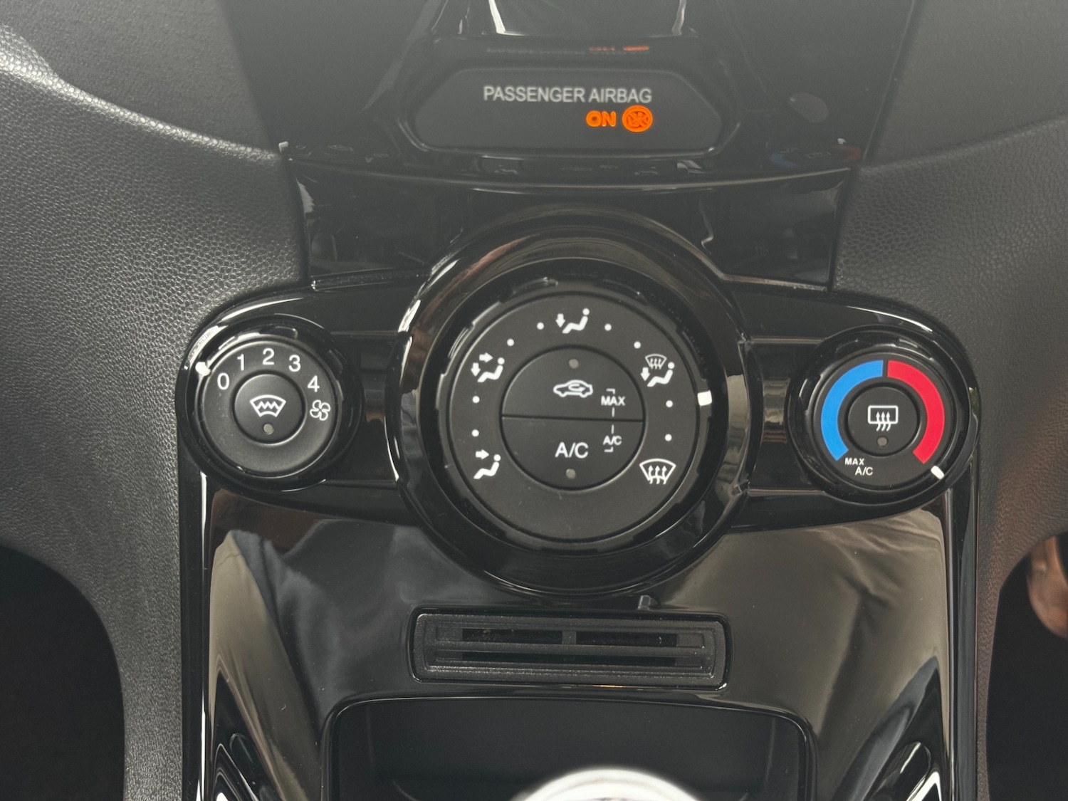 Used Ford Fiesta 2017 for sale - 78109855: Photo 22