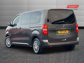 Used Peugeot Traveller 2021 for sale - 76892389: Photo