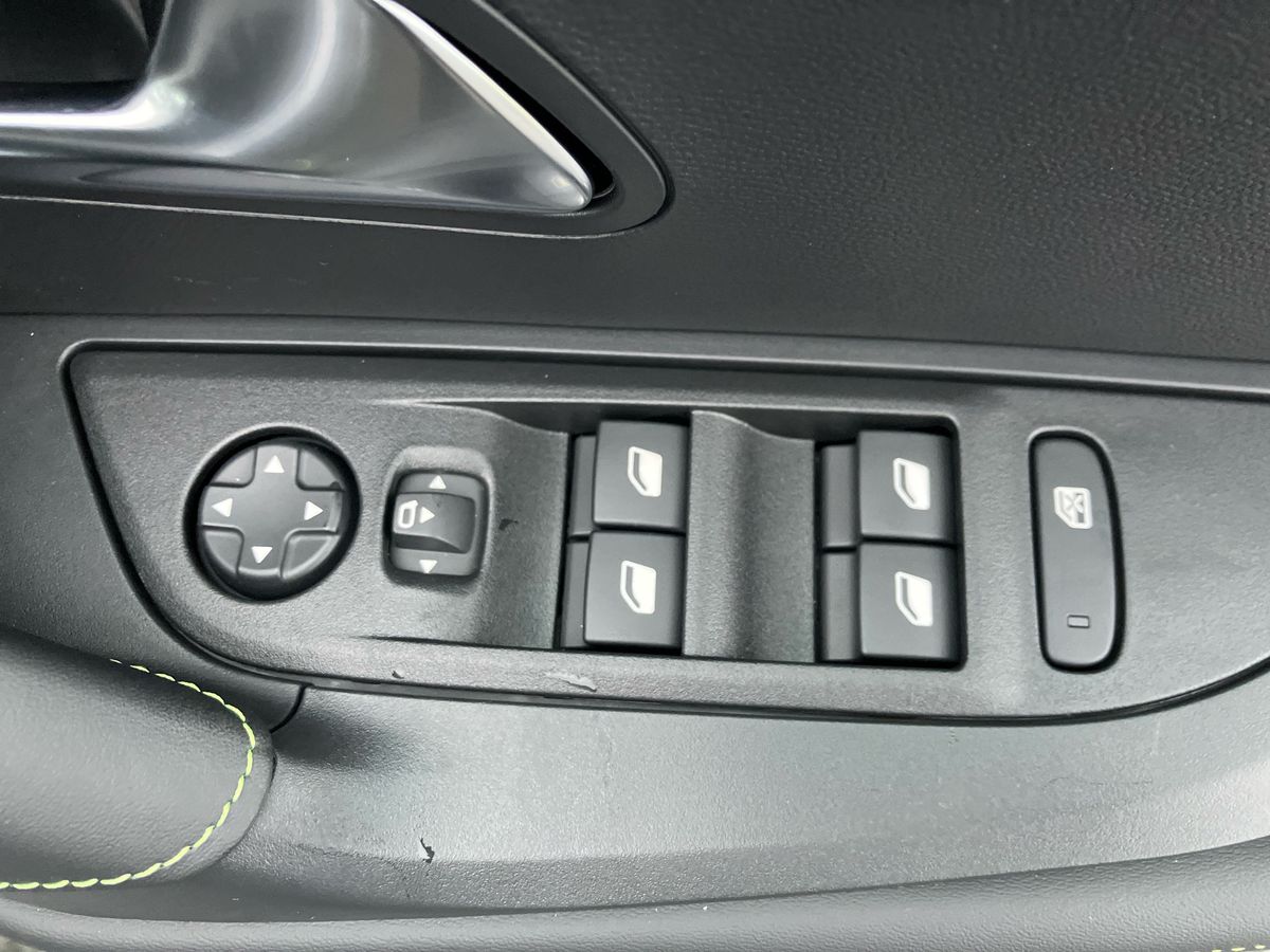 Used Peugeot 2008 2025 for sale - 76330675: Photo 18