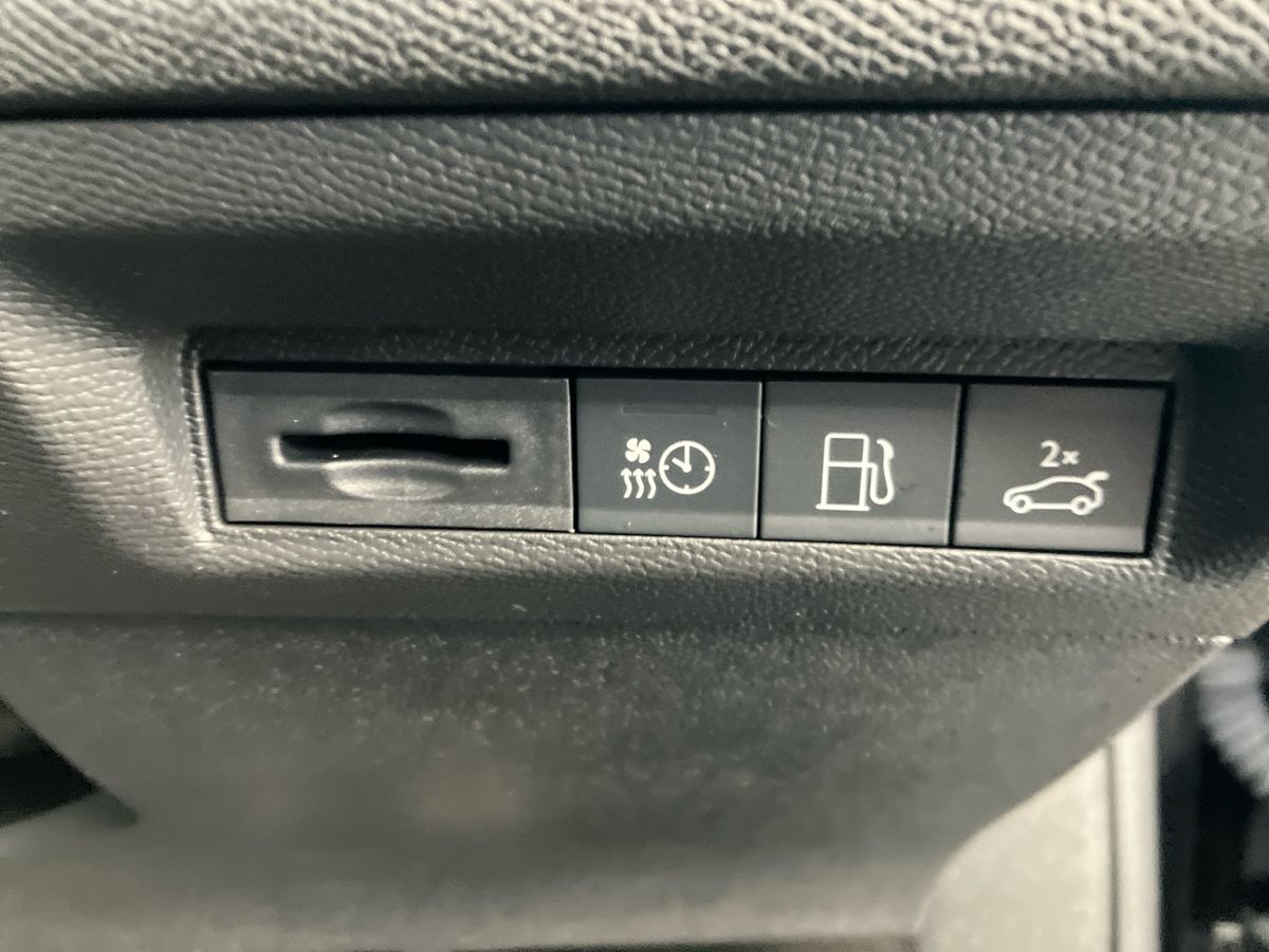 Used Peugeot 408 2025 for sale - 76980170: Photo 28