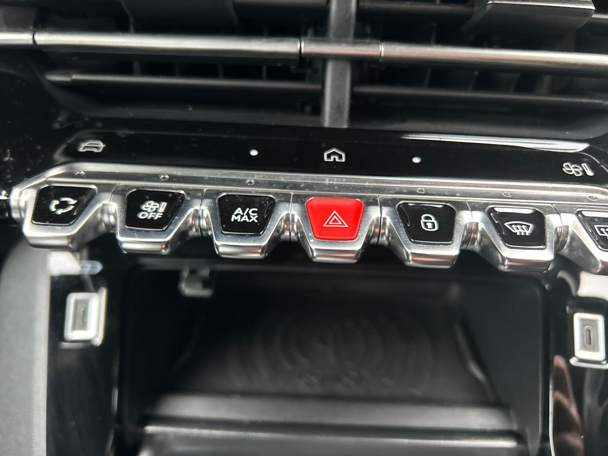 Used Peugeot 2008 2023 for sale - 77180232: Photo 29