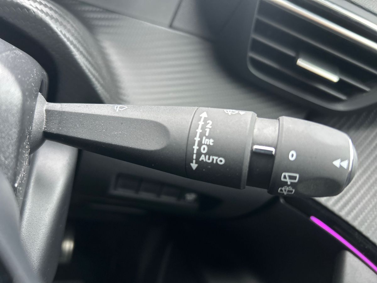 Used Peugeot 2008 2023 for sale - 77180232: Photo 31